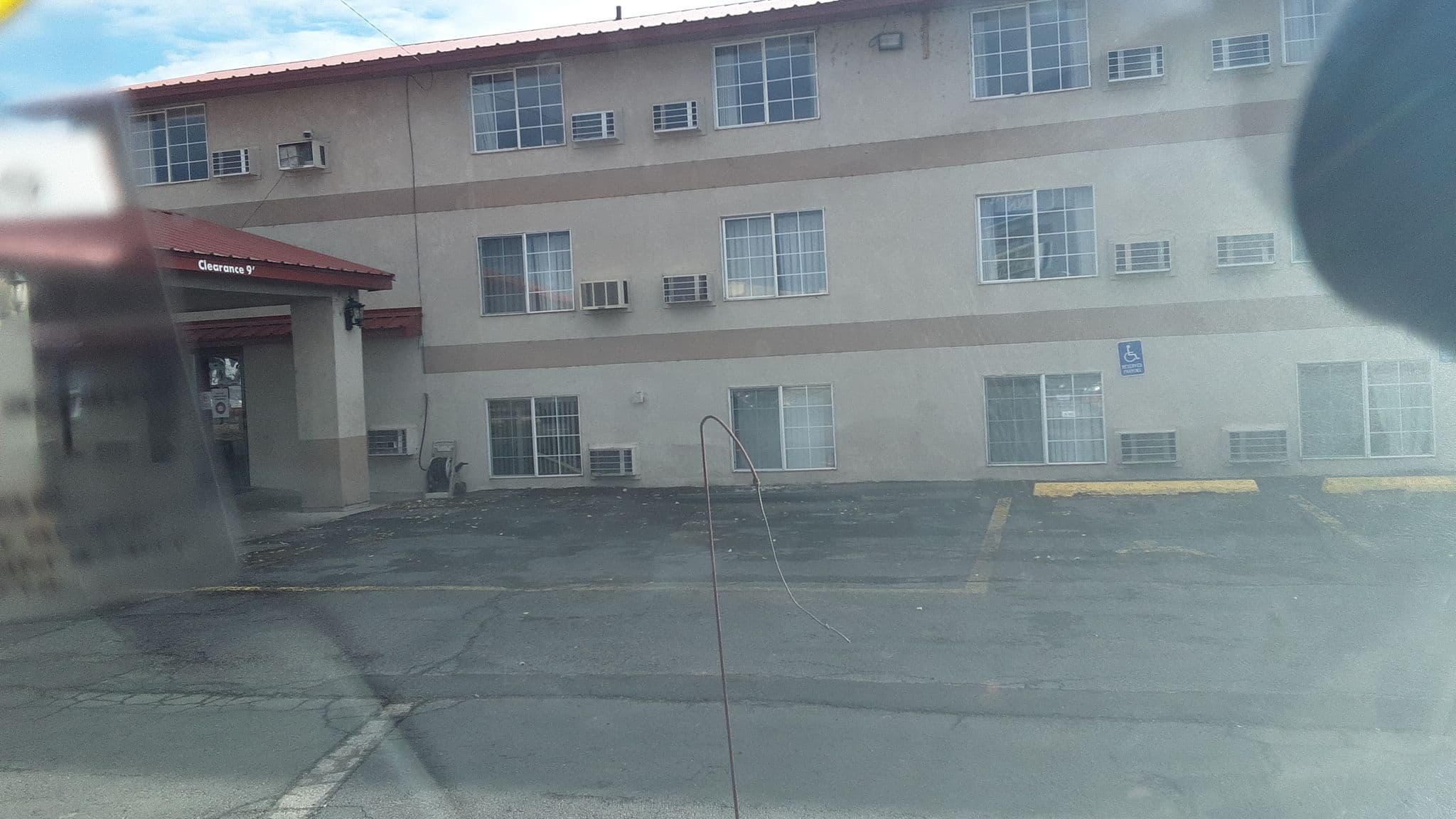 Street view near Rodeway Inn, Farmington — © jbthemilker (CC BY-SA · Mapillary)
