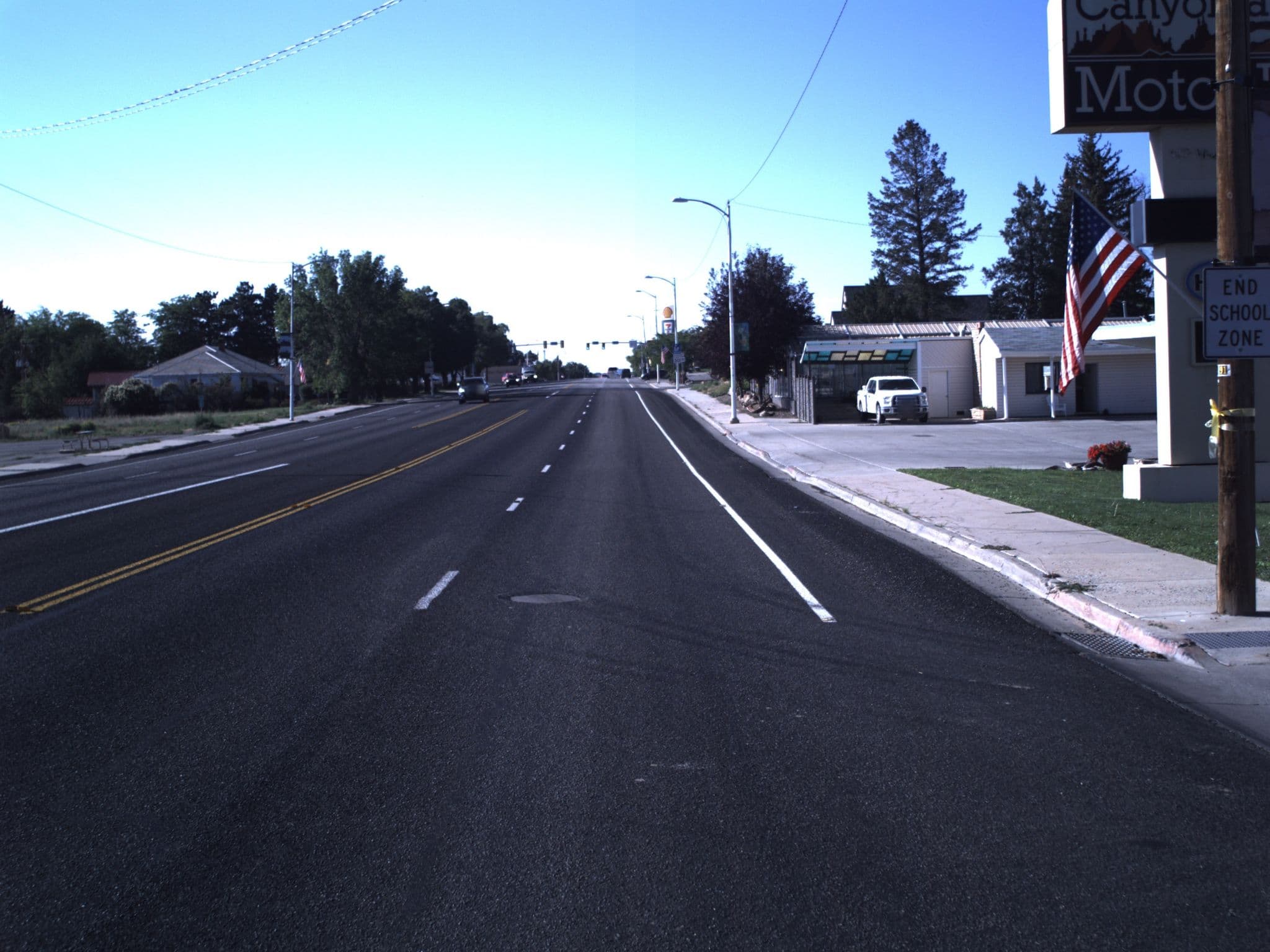Street view near Canyonlands Motor Inn Monticello (Utah), Blanding — © asellars (CC BY-SA · Mapillary)