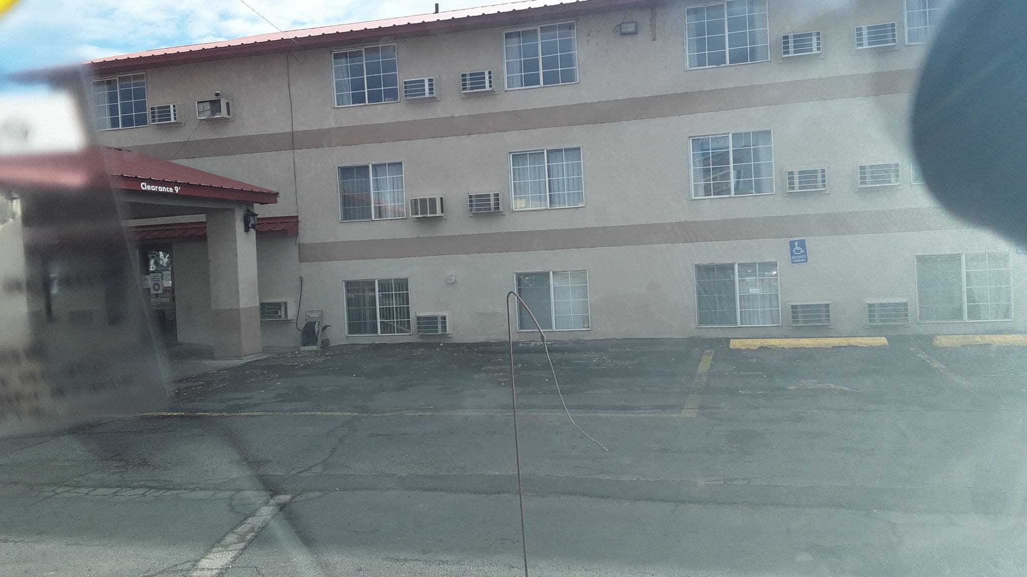 Street view near Choice Hotels, Farmington — © jbthemilker (CC BY-SA · Mapillary)