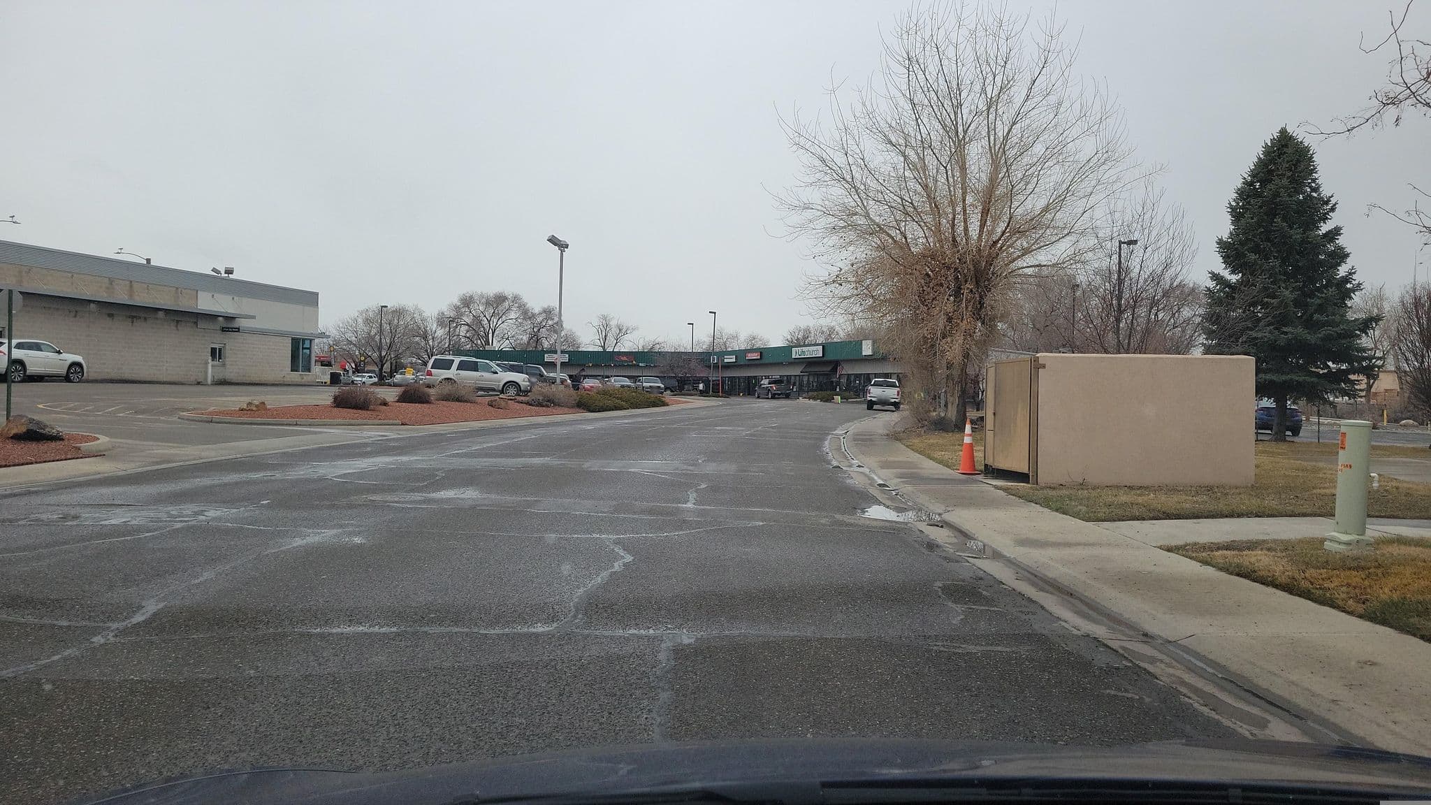 Street view near Pool, Montrose — © Montrose_Lyle (CC BY-SA · Mapillary)