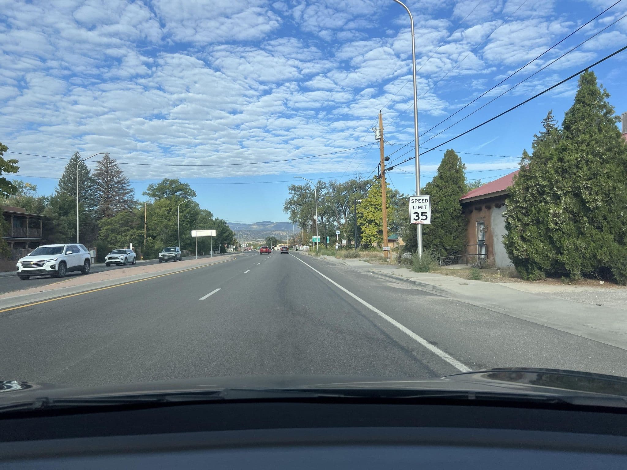 Street view near Days Inn, Española — © whitecotton (CC BY-SA · Mapillary)