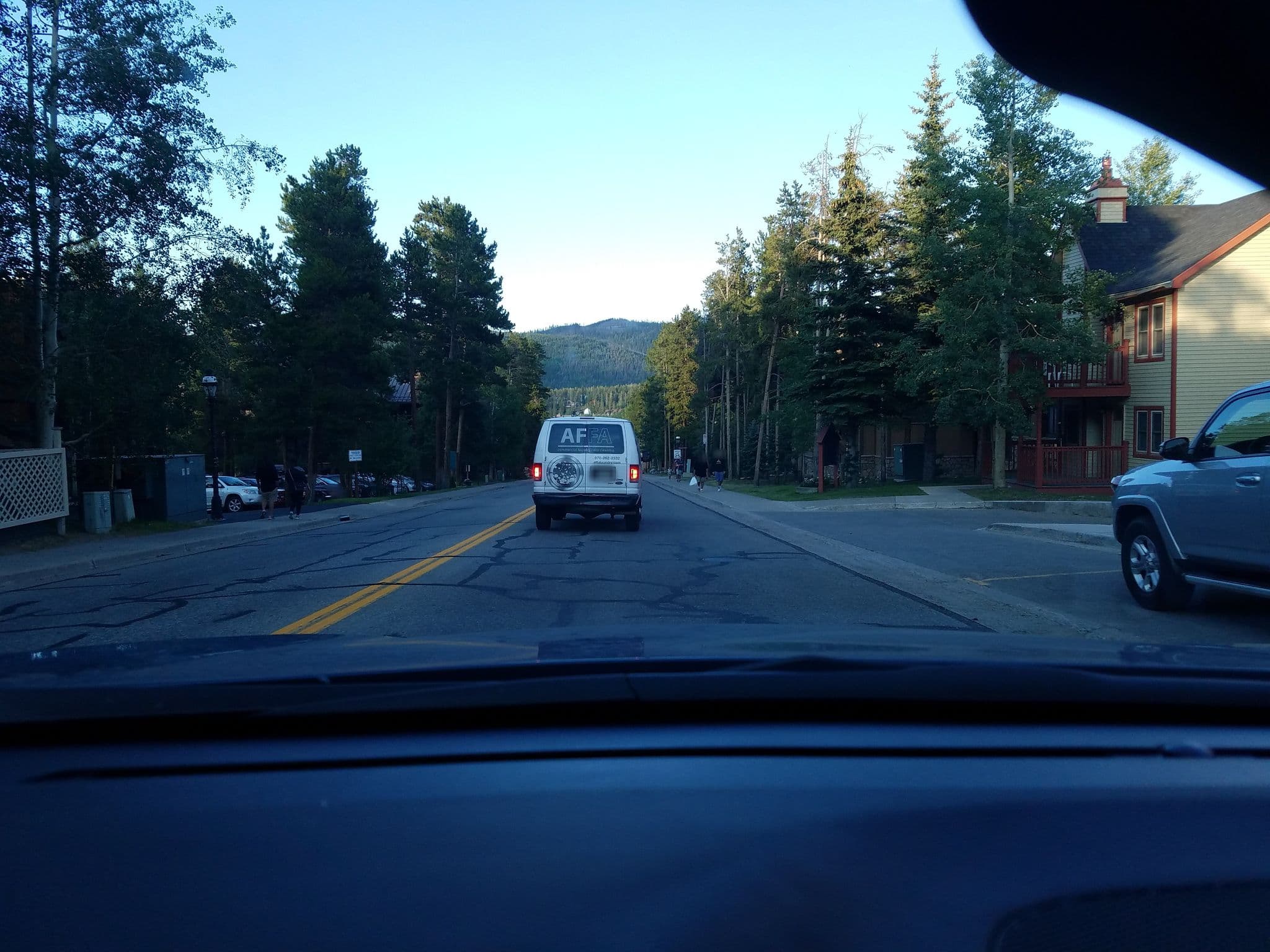 Street view near Wedgewood Lodge, Silverthorne — © coldcapital (CC BY-SA · Mapillary)