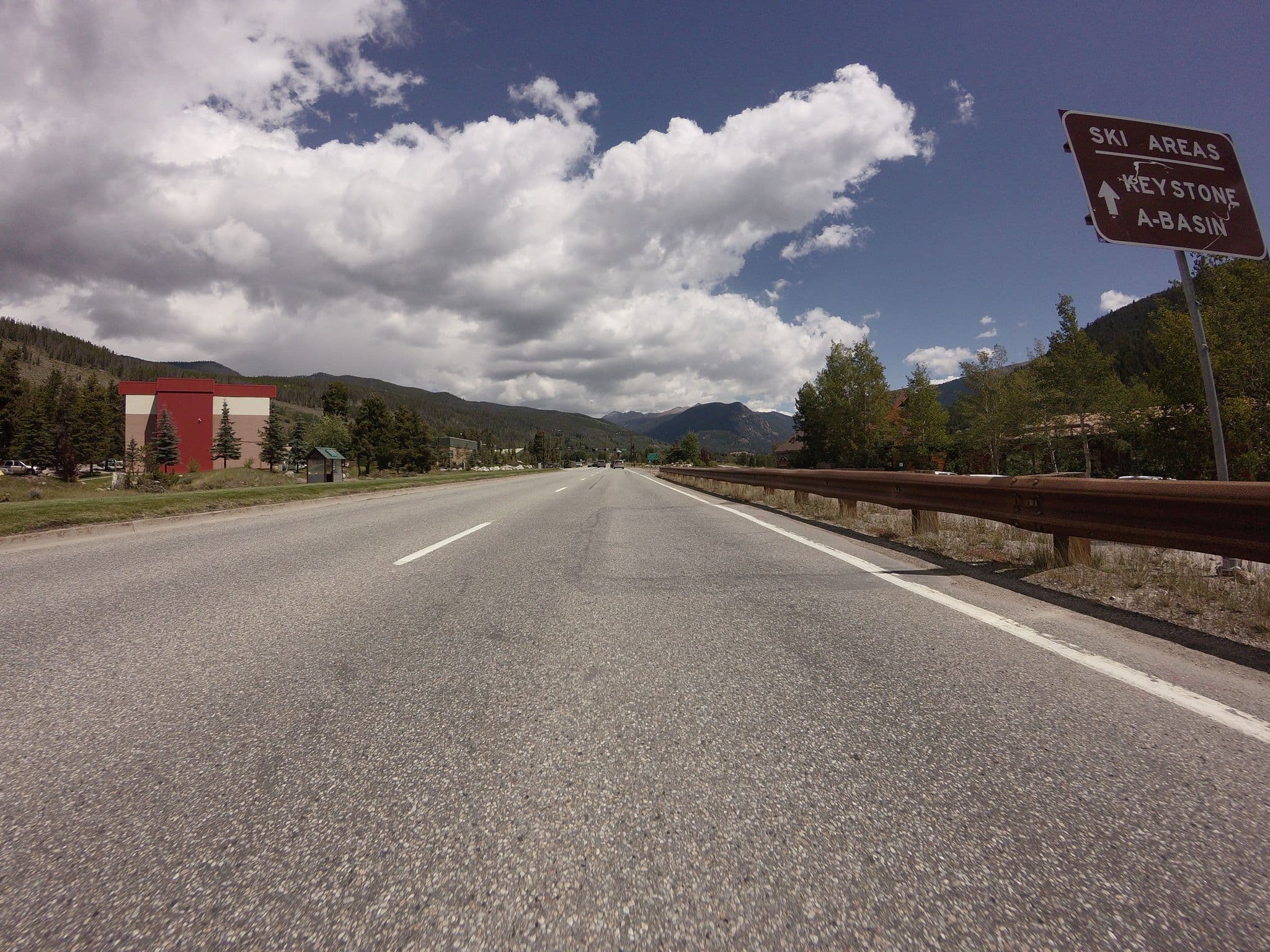 Street view near River Run Village Condominiums, Silverthorne — © talllguy (CC BY-SA · Mapillary)