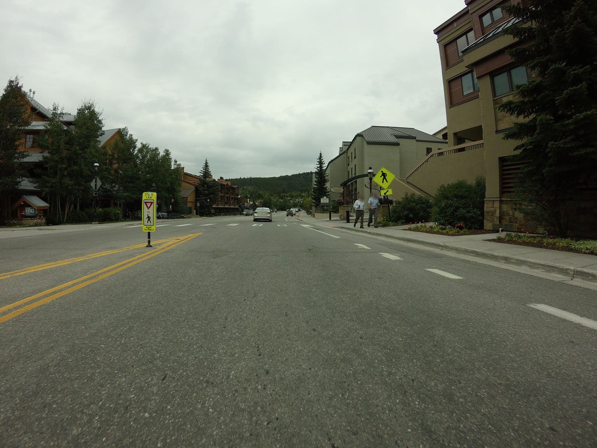 Street view near Park Avenue Lofts, Silverthorne — © talllguy (CC BY-SA · Mapillary)