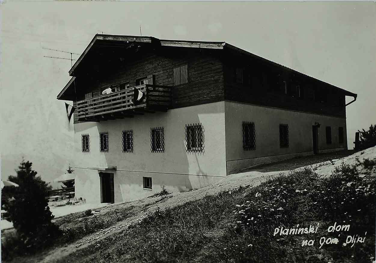 Planinski dom na Gori Oljki (via Wikimedia Commons, Public domain)