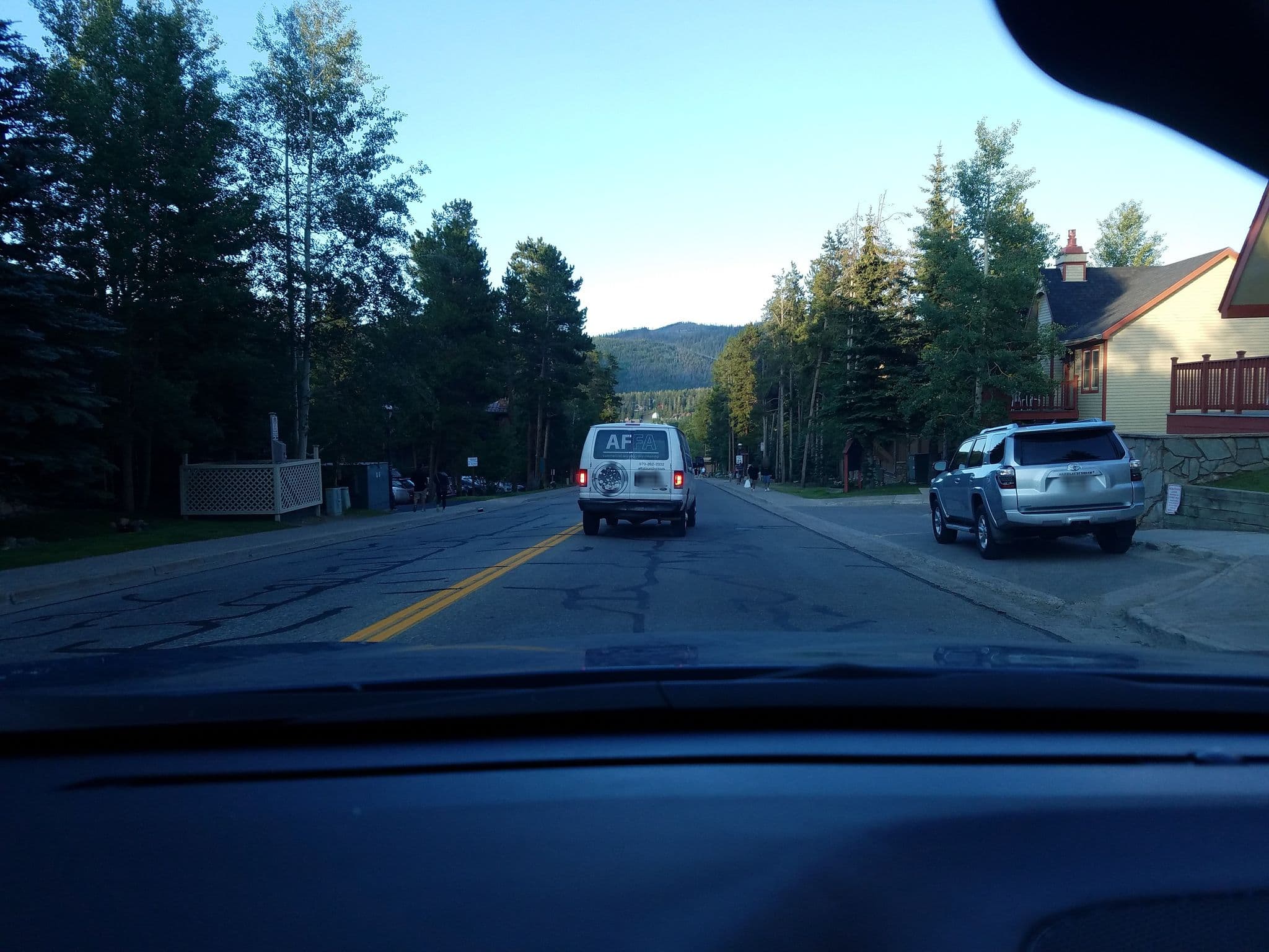 Street view near Antler's Lodge, Silverthorne — © coldcapital (CC BY-SA · Mapillary)