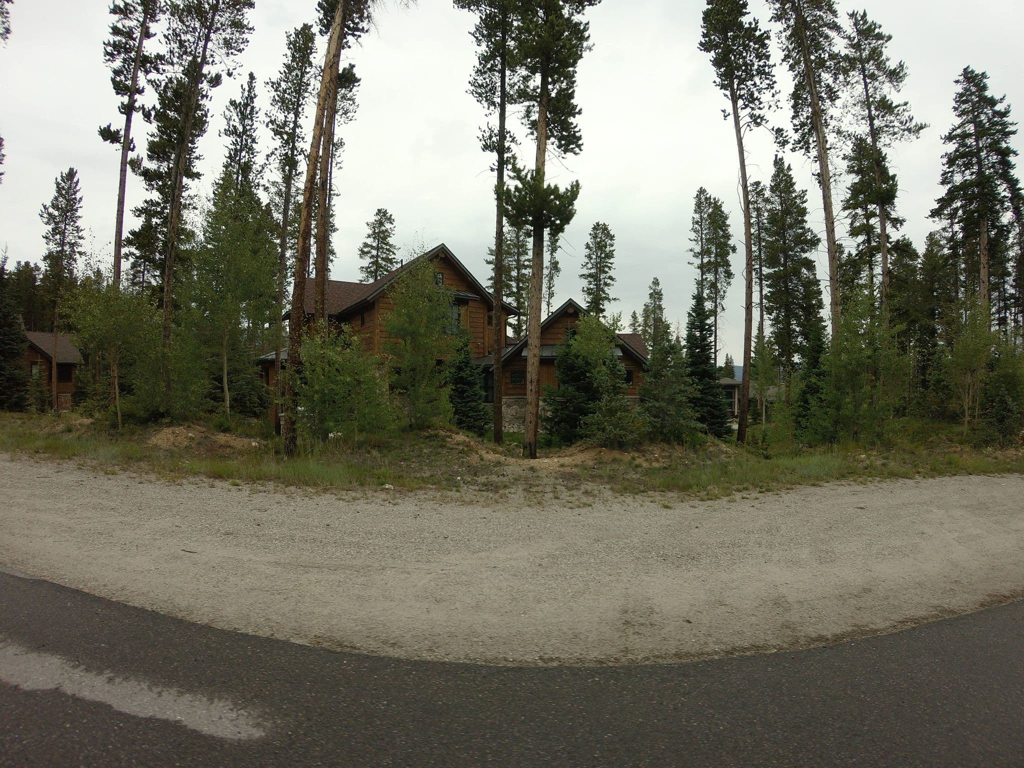 Street view near Eagle Lodge, Silverthorne — © talllguy (CC BY-SA · Mapillary)