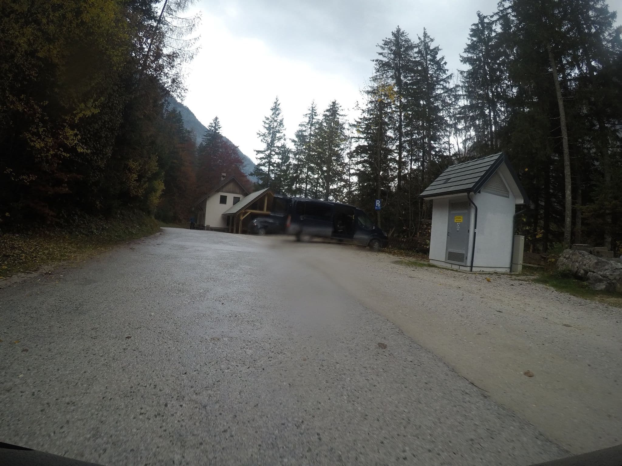 Street view near Koča pri Peričniku, Mojstrana — © chrisbeddow (CC BY-SA · Mapillary)