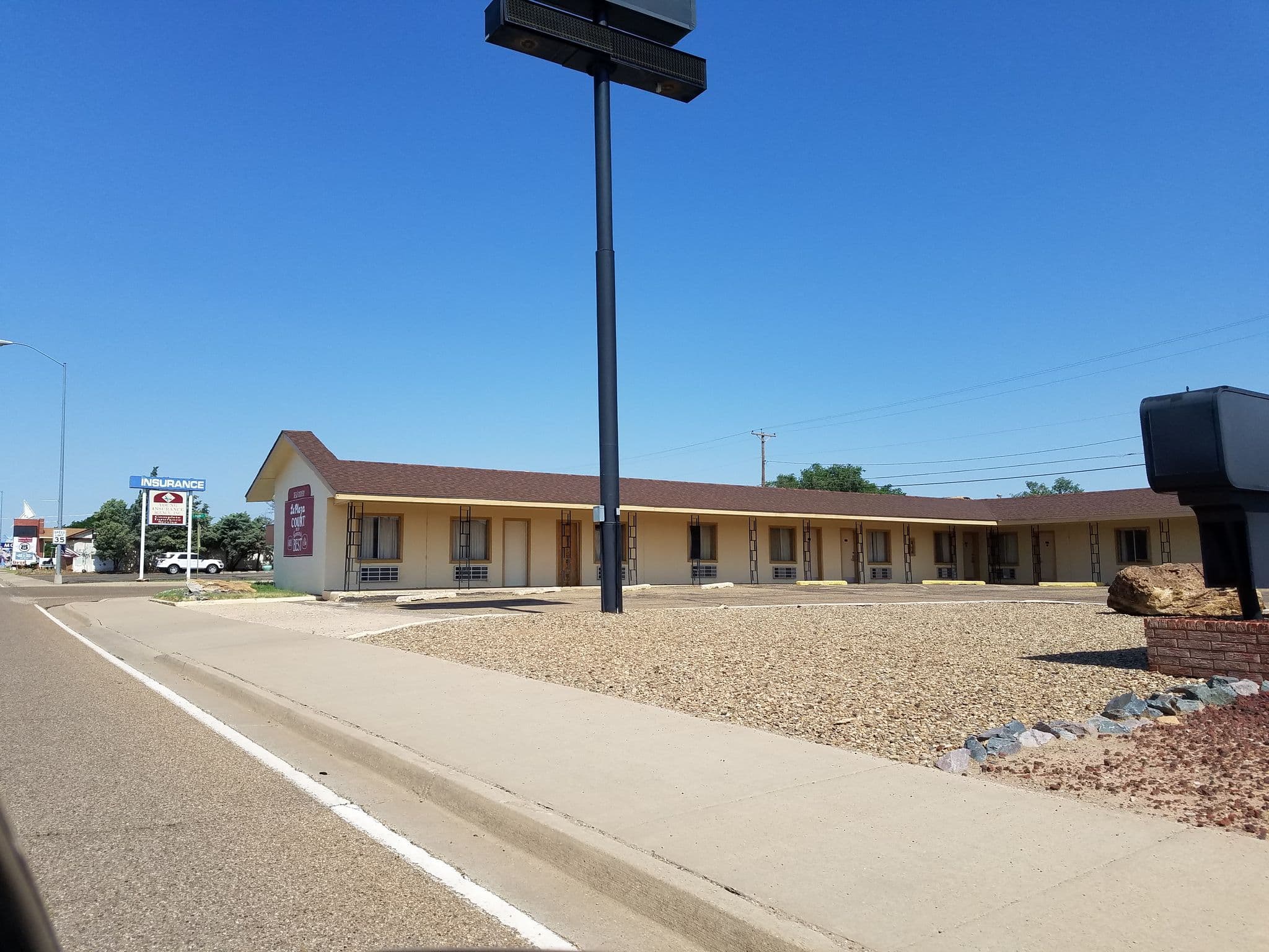 Street view near Rodeway Inn East, Tucumcari — © jbthemilker (CC BY-SA · Mapillary)