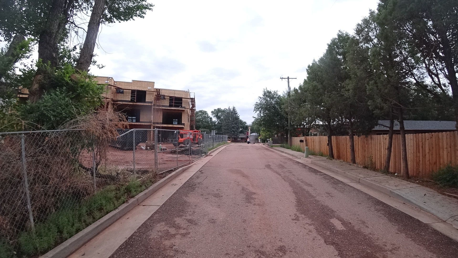 Street view near Beckers Lane Lodge, Manitou Springs — © marker_geo (CC BY-SA · Mapillary)