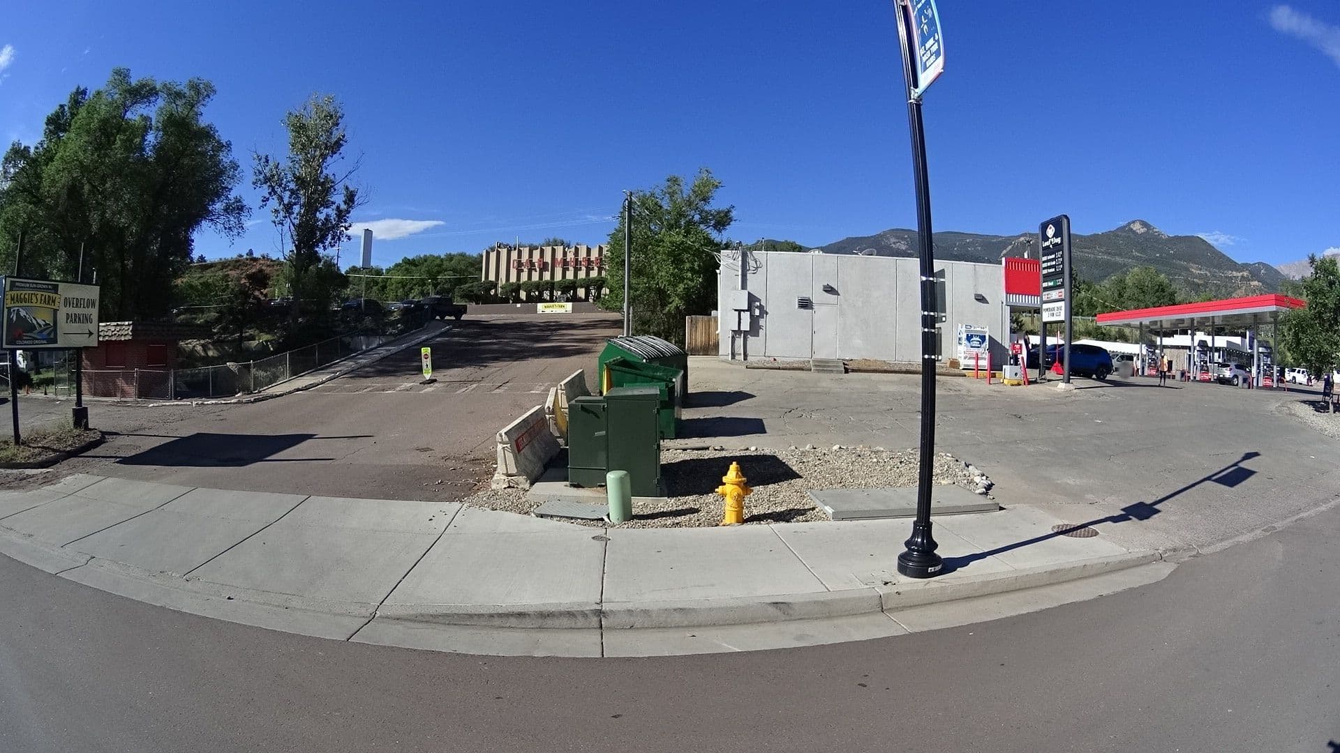 Street view near Dillon Motel, Manitou Springs — © marker_geo (CC BY-SA · Mapillary)