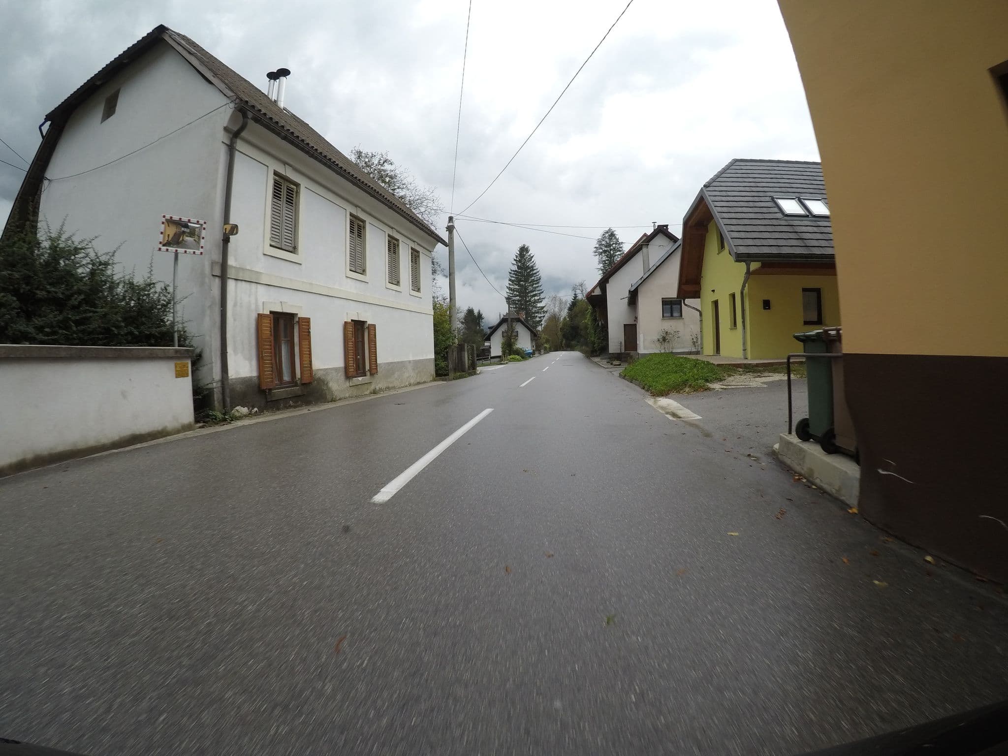 Street view near Počitniška hiša Julijske Alpe, Bovec — © chrisbeddow (CC BY-SA · Mapillary)