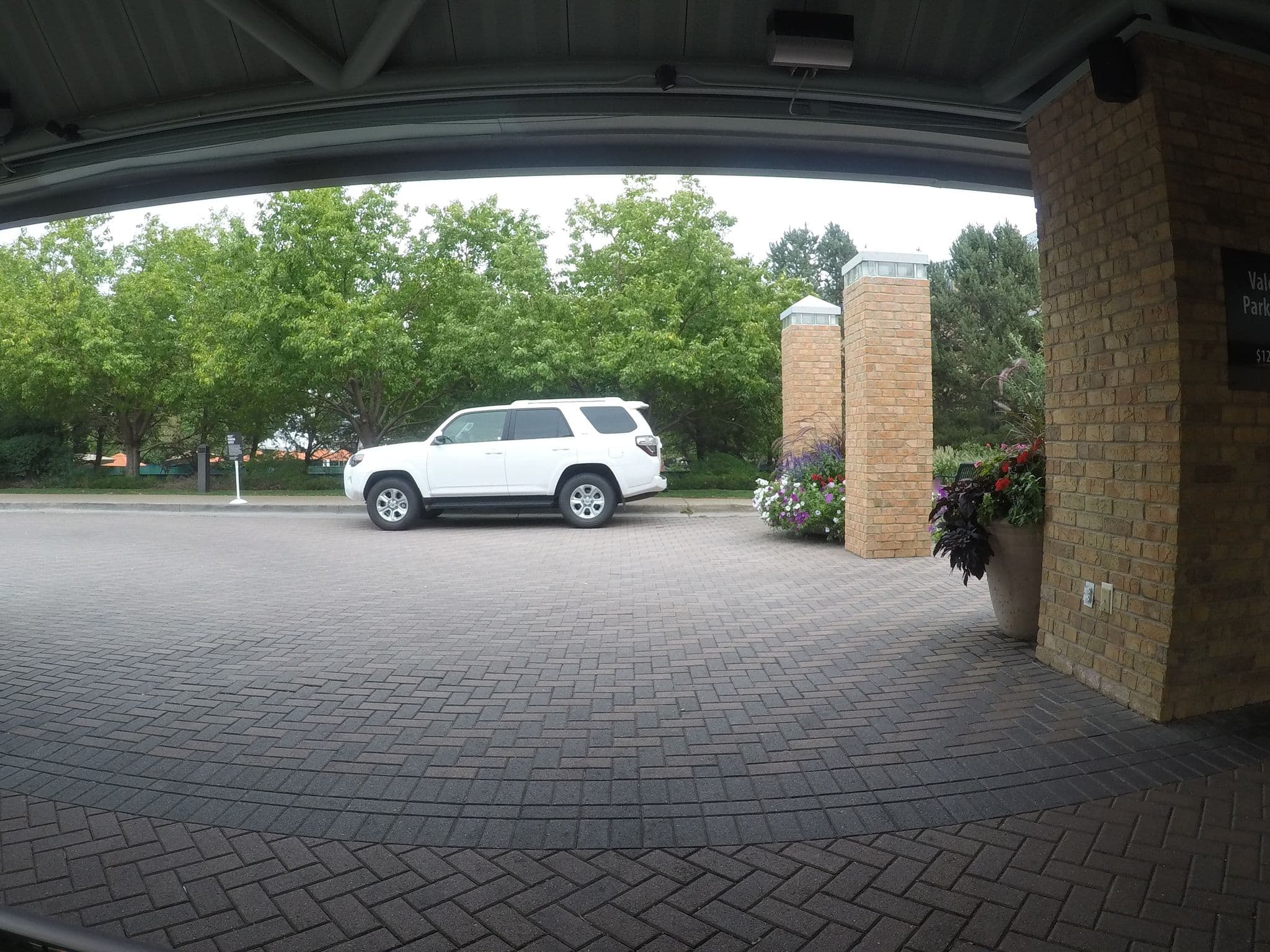 Street view near Pool at Inverness Hotel, Centennial — © chrisbeddow (CC BY-SA · Mapillary)