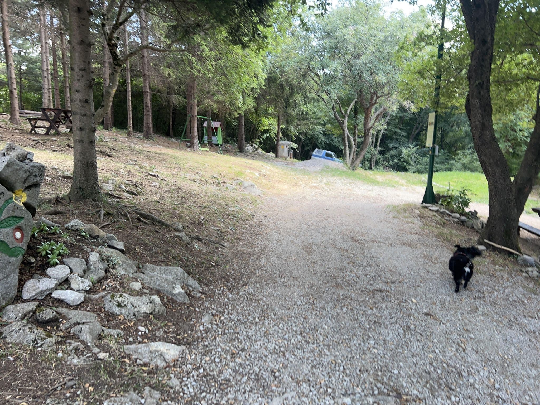 Street view near Zavetišče na Koradi, Deskle — © igorzo (CC BY-SA · Mapillary)