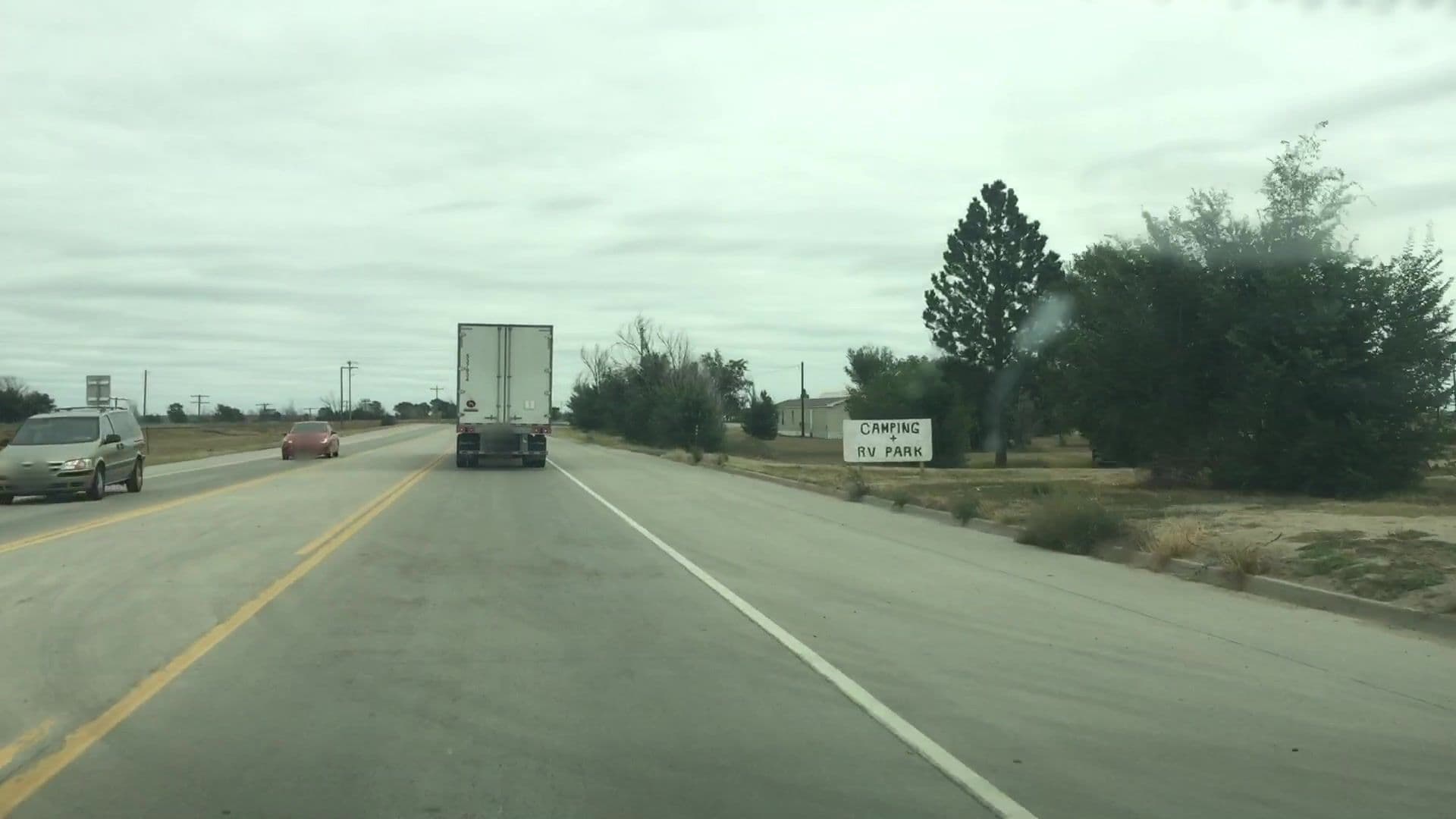 Street view near Travlers Lodge, Lamar — © lvl5 (CC BY-SA · Mapillary)