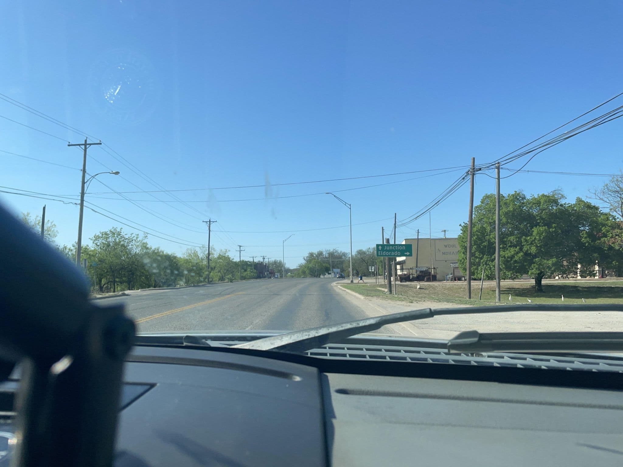 Street view near Motel 83, Menard — © Rmoore02 (CC BY-SA · Mapillary)