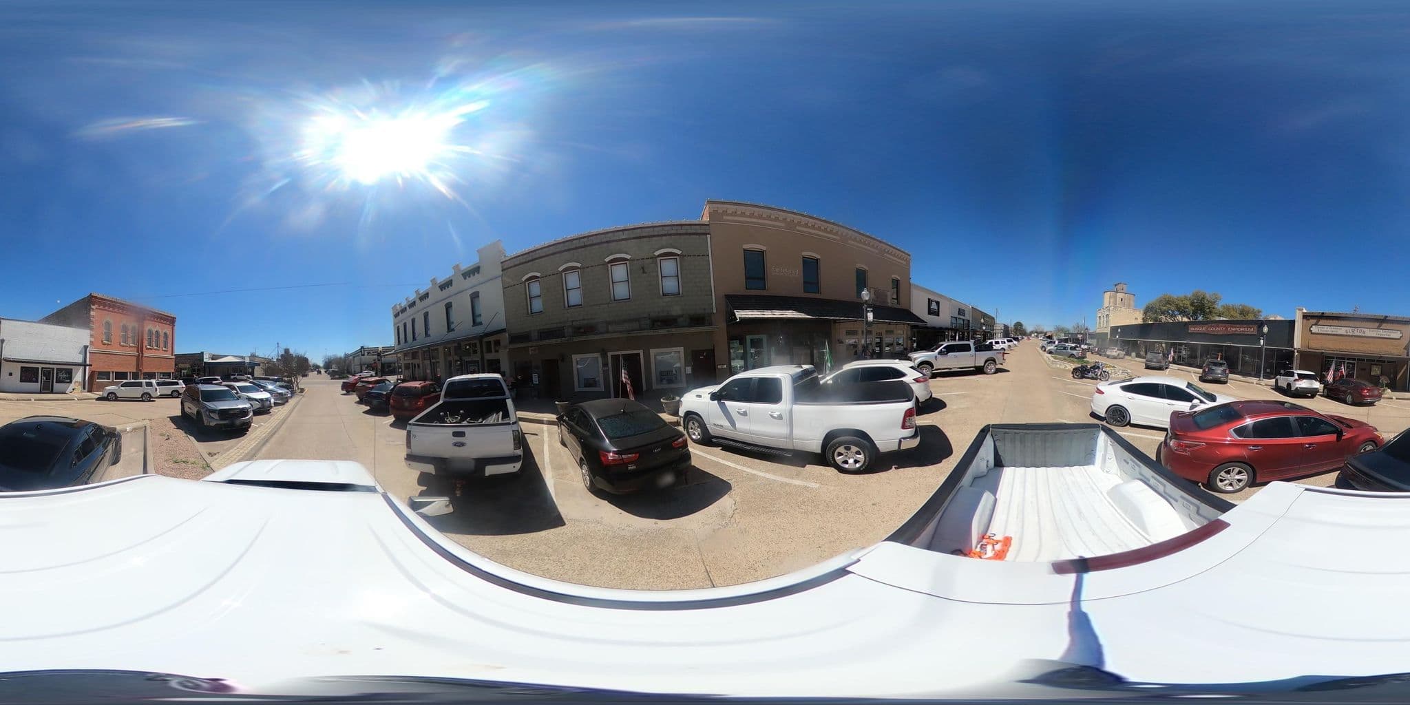 Street view near Screen Door Inn, Valley Mills — © codyhcraven (CC BY-SA · Mapillary)