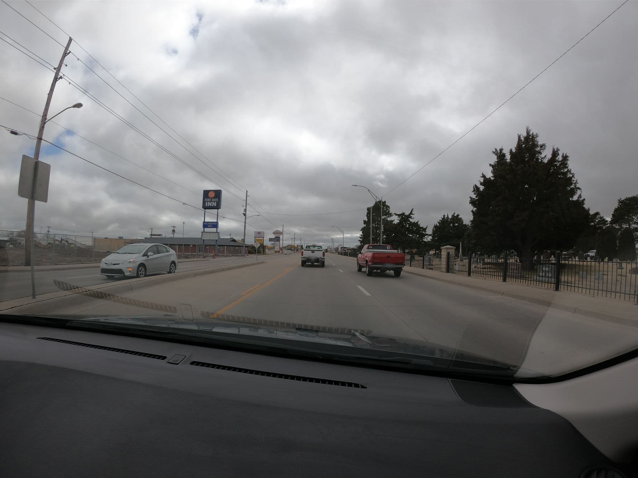 Street view near Fort Hays Inn, Hays — © toebee (CC BY-SA · Mapillary)