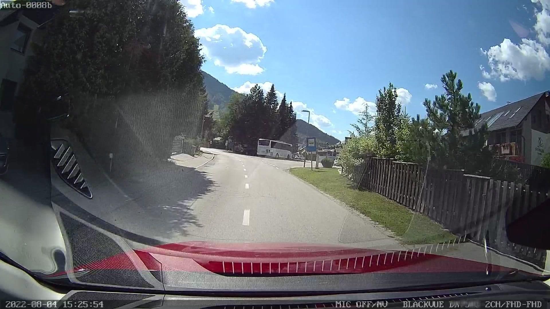 Street view near Apartmaji Ana, Kranjska Gora — © rdnnk (CC BY-SA · Mapillary)