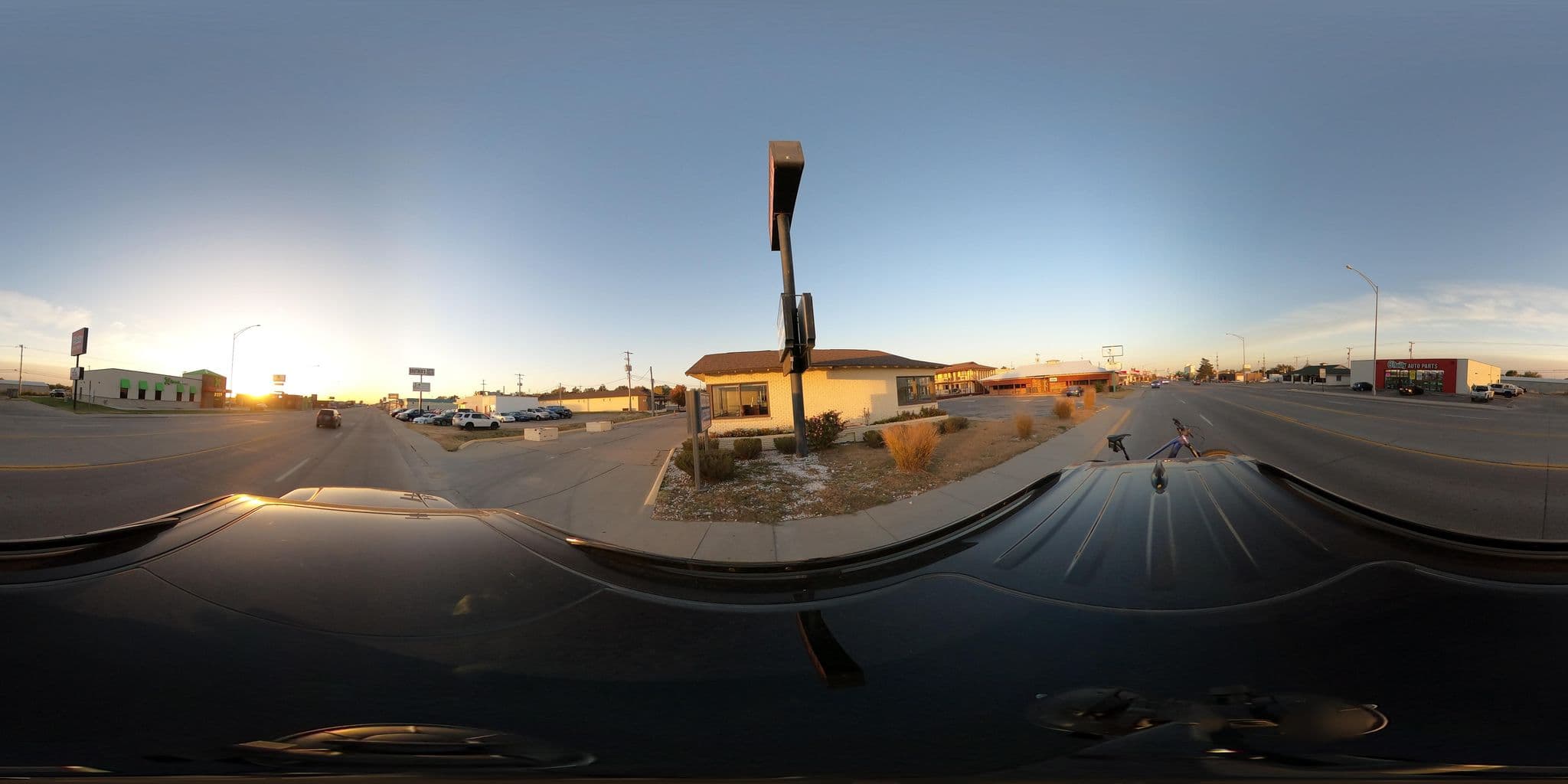 Street view near Travelodge by Wyndham, Dodge City — © justinmeyers (CC BY-SA · Mapillary)
