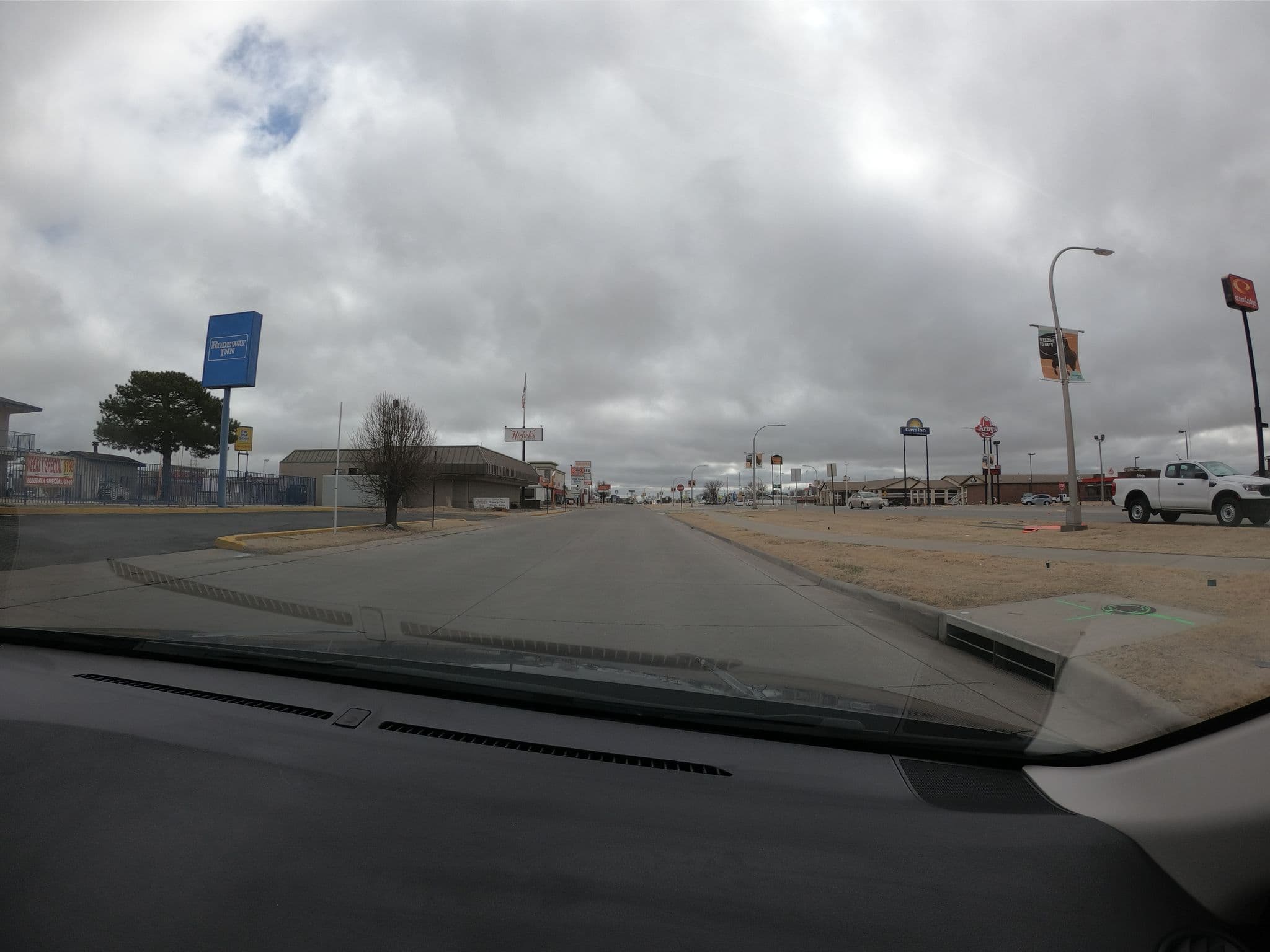 Street view near Rodeway Inn, Hays — © toebee (CC BY-SA · Mapillary)
