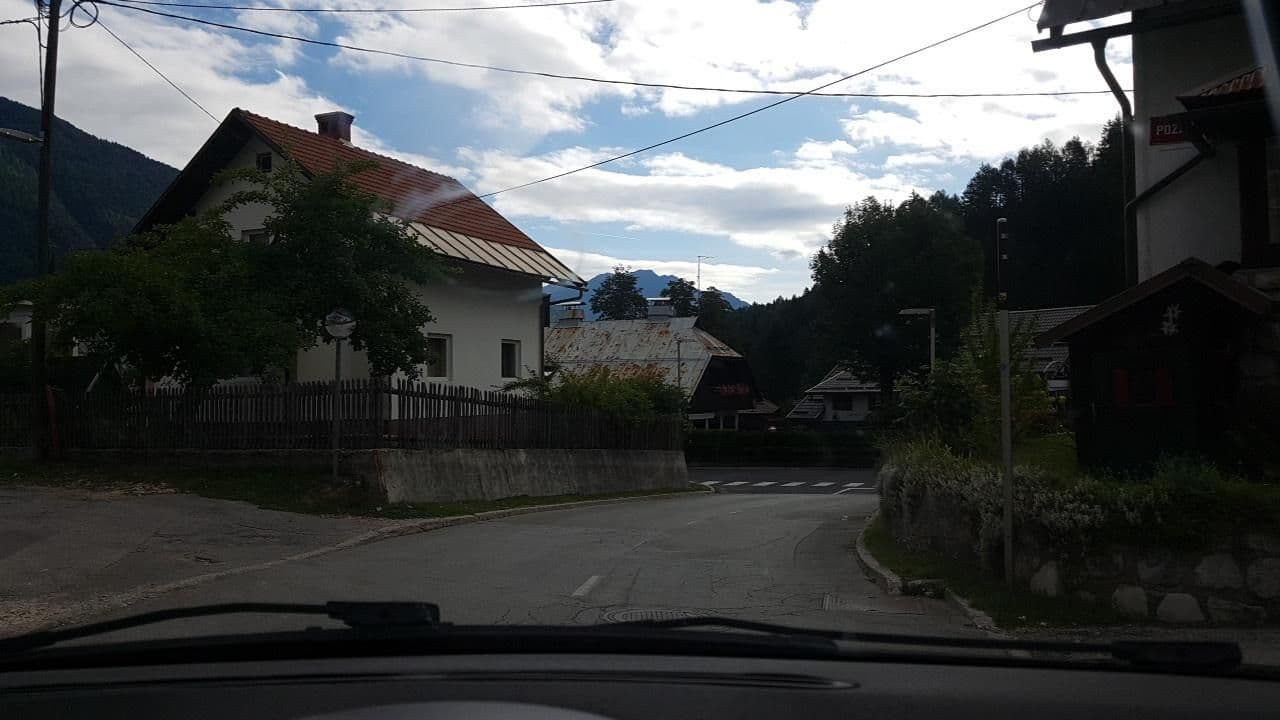 Street view near Apartments Rožle, Kranjska Gora — © mik007 (CC BY-SA · Mapillary)