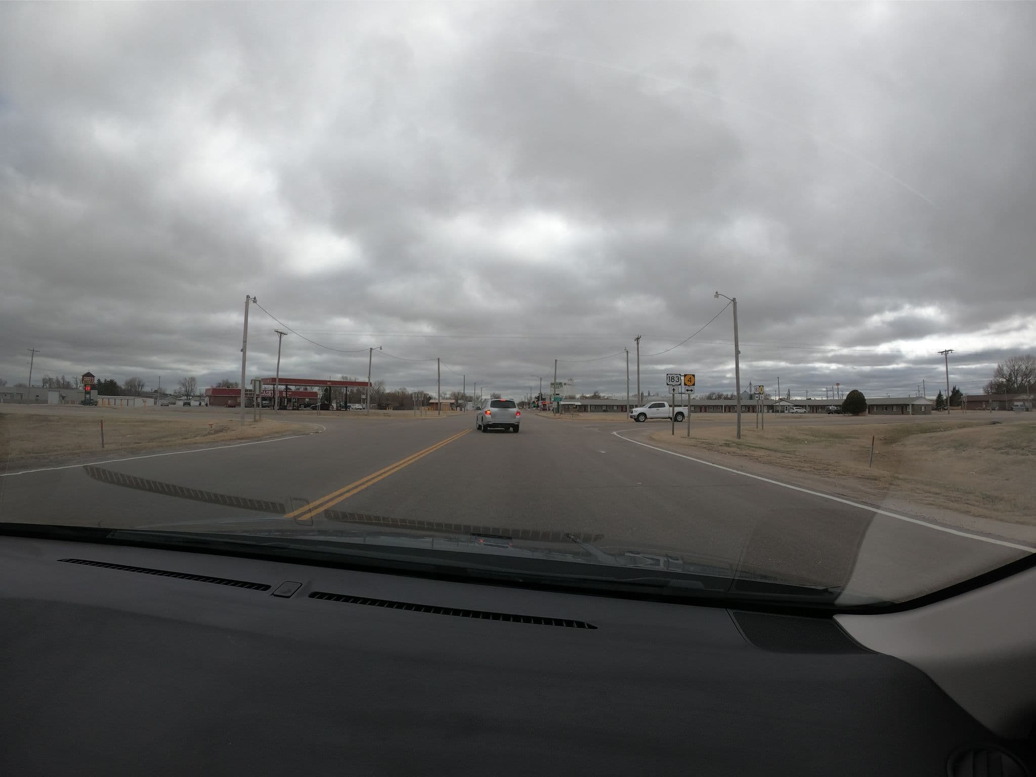 Street view near Green Acre Motel, Hays — © toebee (CC BY-SA · Mapillary)