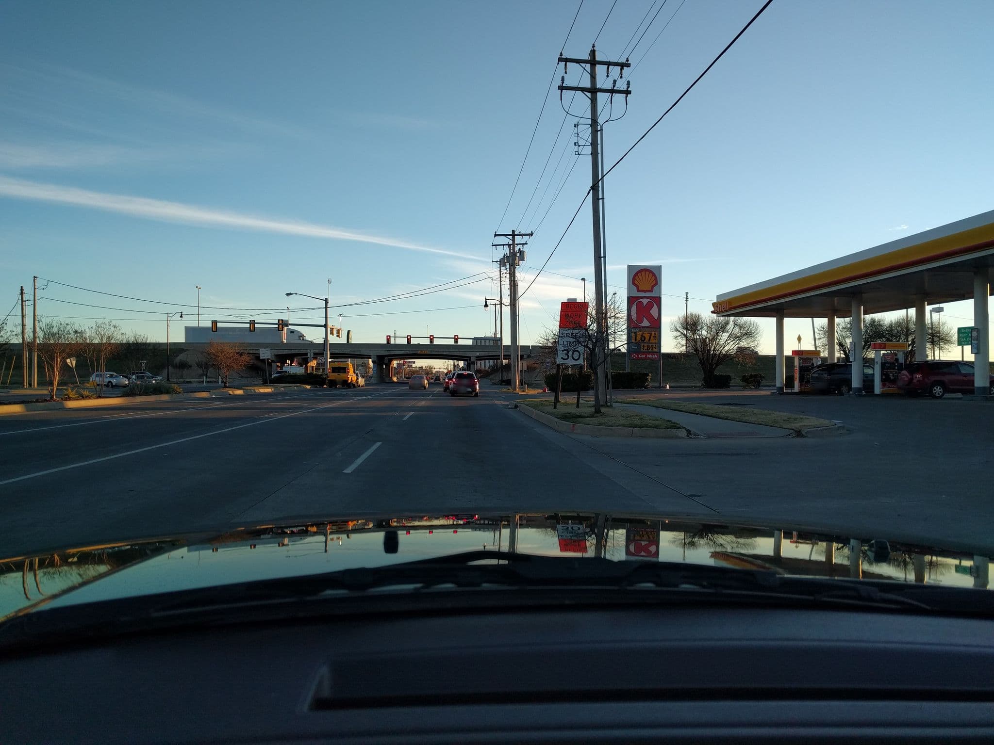 Street view near Hawthorn Suites, Warr Acres — © quickok (CC BY-SA · Mapillary)