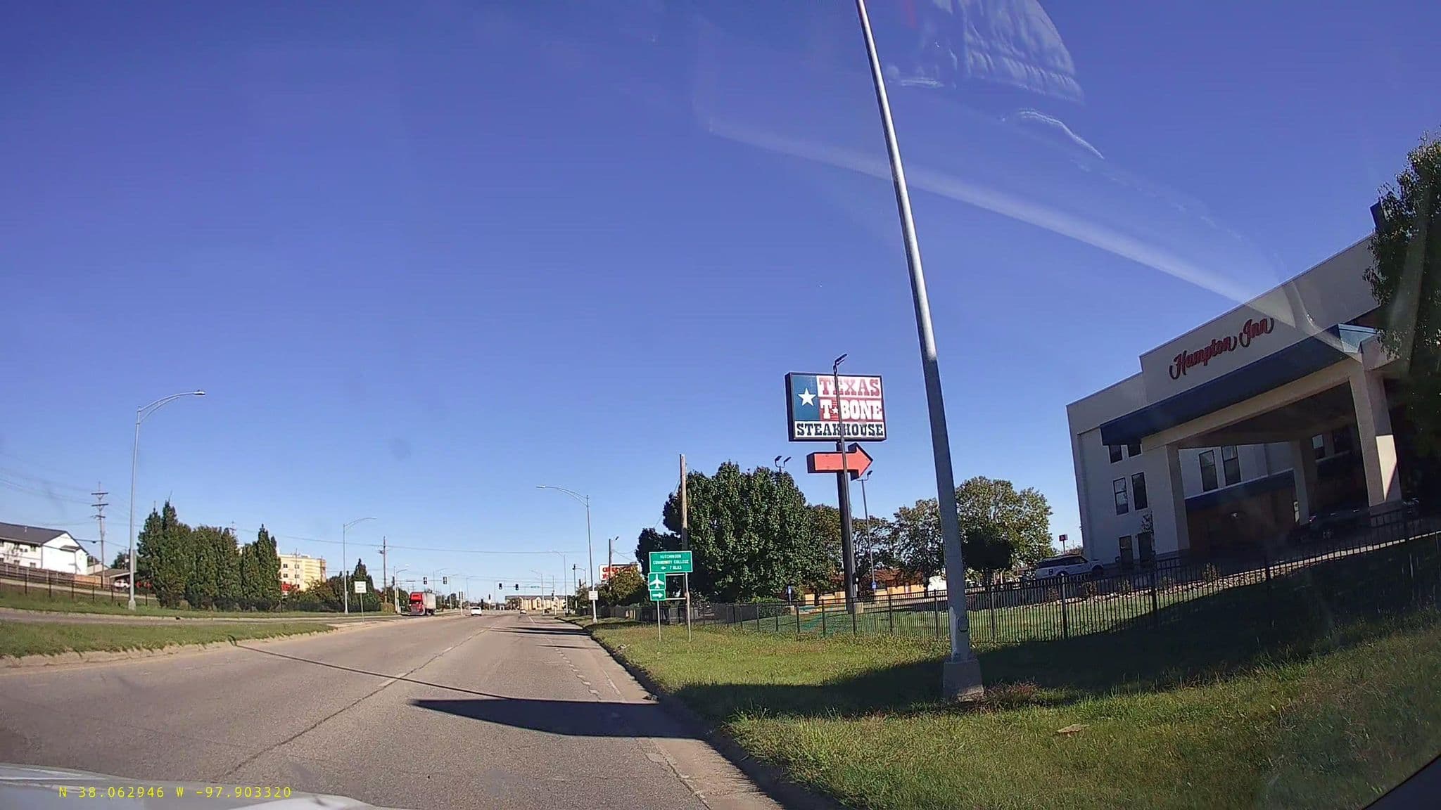 Street view near Hampton Inn by Hilton, Hutchinson — © bundlegut (CC BY-SA · Mapillary)