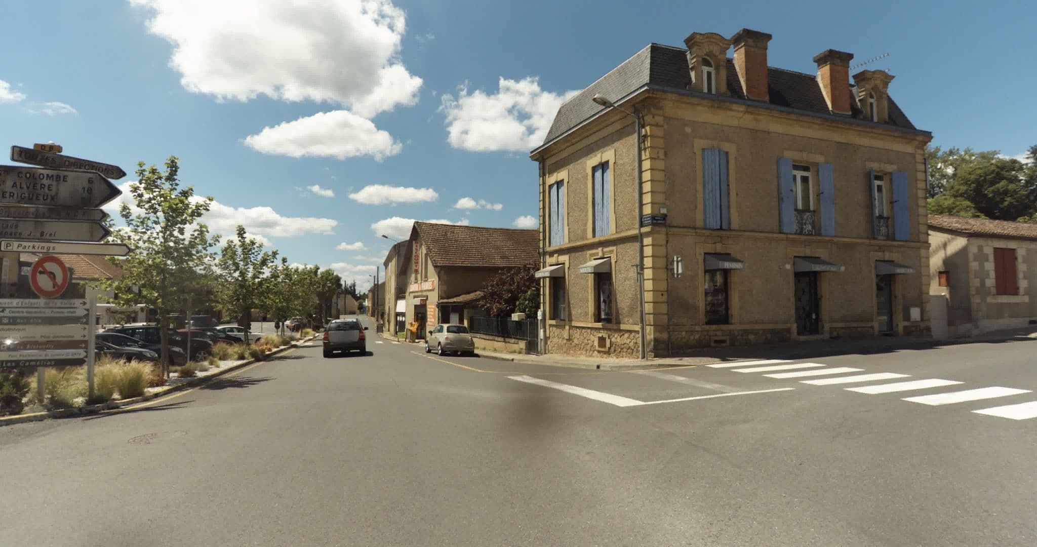 Street view near Hôtel Périgord, Lalinde — © sogefi (CC BY-SA · Mapillary)