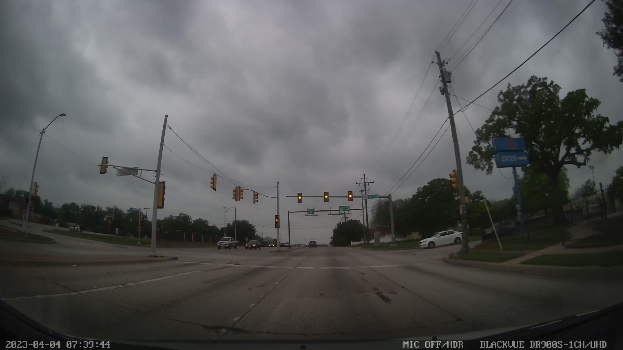 Street view near Wyndham Hotels & Resorts, Fort Worth — © gruzovik (CC BY-SA · Mapillary)