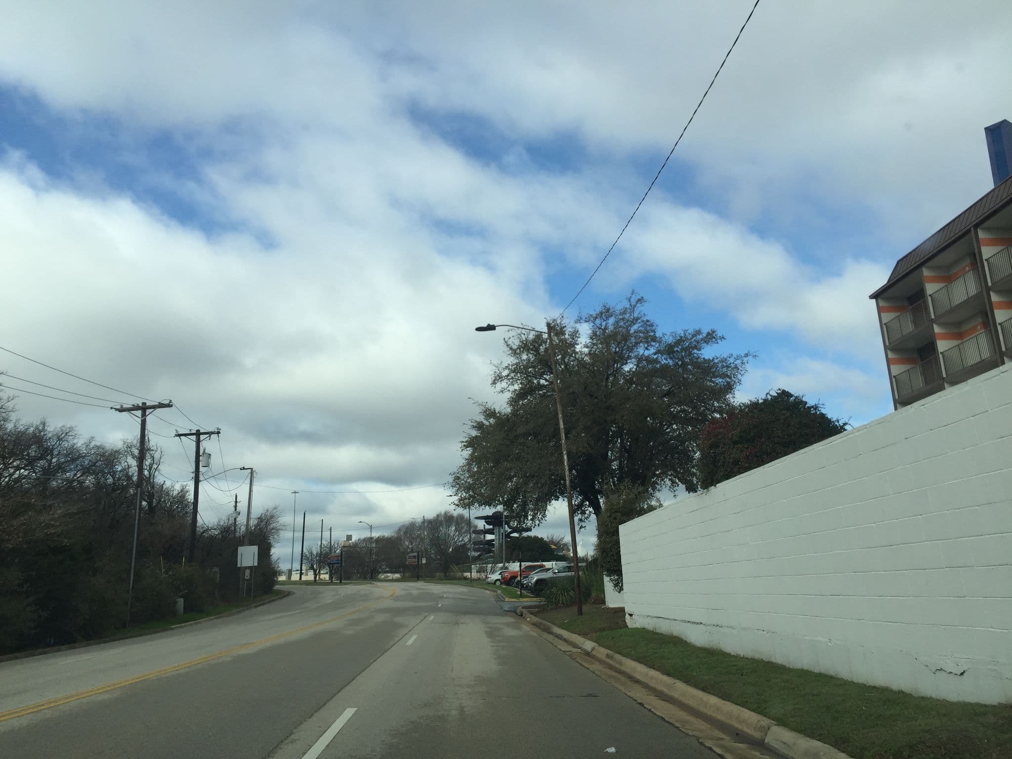 Street view near Howard Johnson, Arlington — © stutt17 (CC BY-SA · Mapillary)