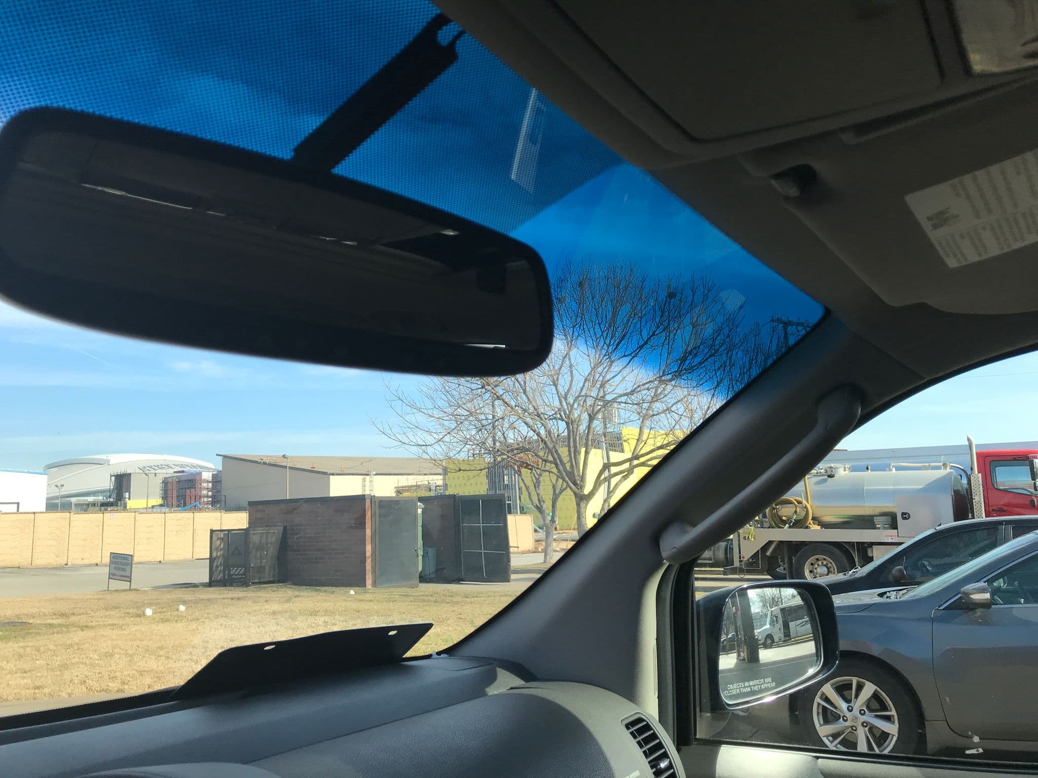 Street view near the cavarn, Arlington — © mounirujallow (CC BY-SA · Mapillary)