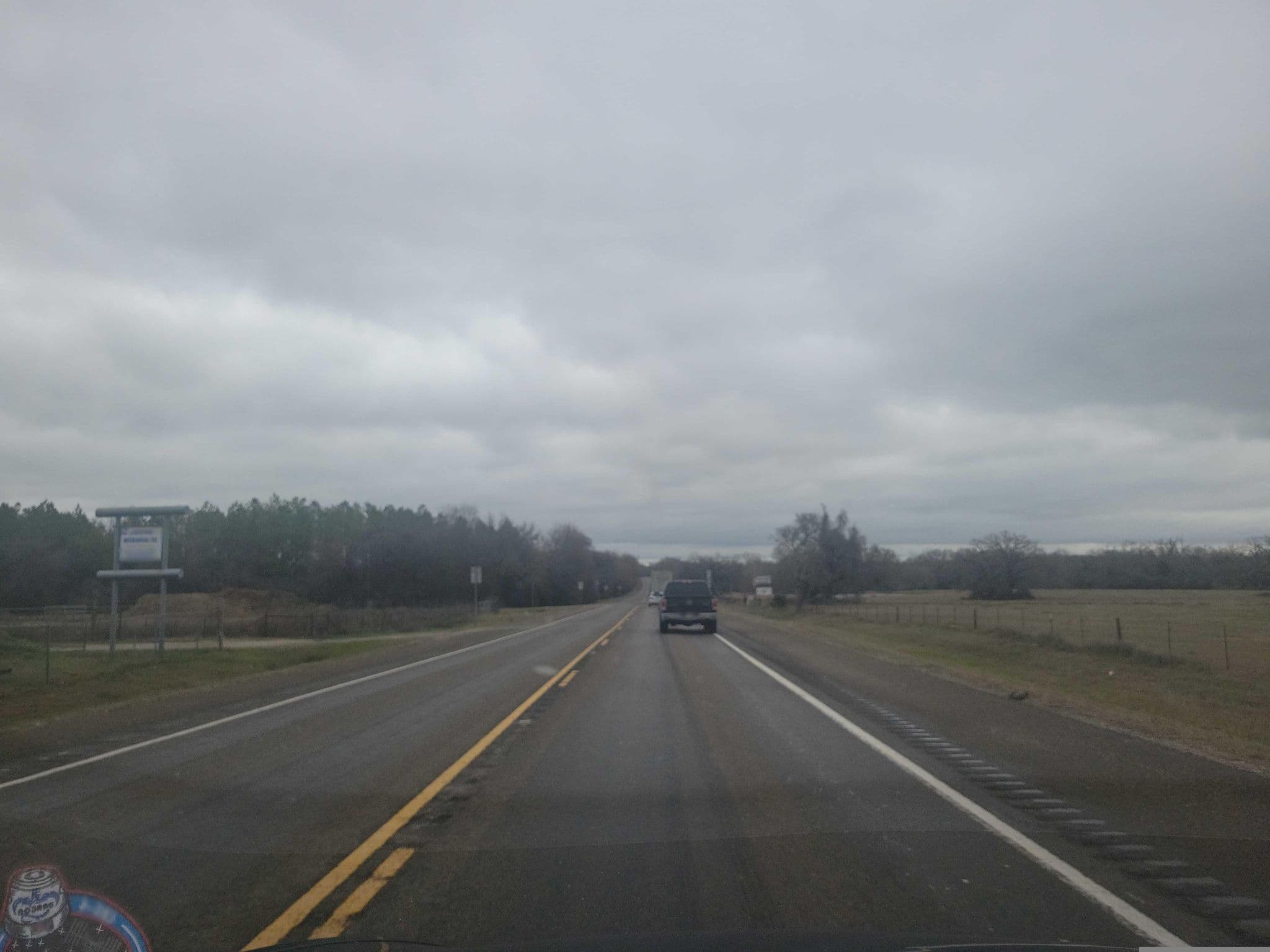 Street view near Regency Inn, Jewett — © Montrose_Lyle (CC BY-SA · Mapillary)