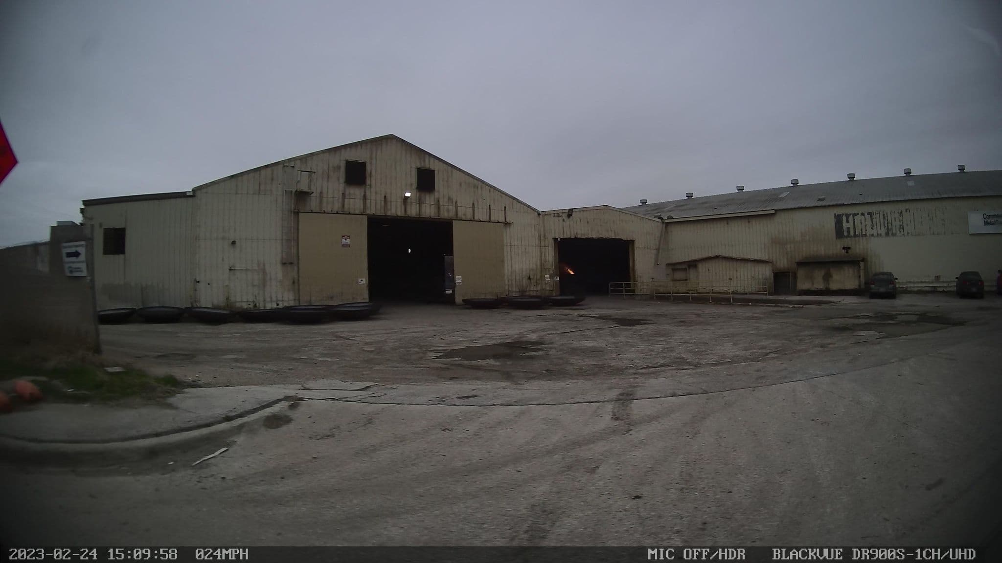 Street view near Railroad Crossing Mcleroy, Blue Mound — © kartograf (CC BY-SA · Mapillary)