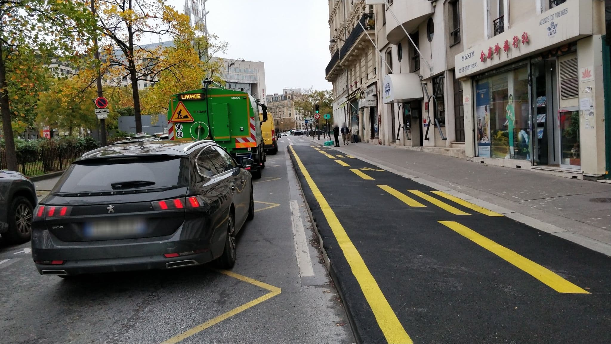 Street view near Café hôtel de Limoges, Paris 13 Gobelins — © overflorian (CC BY-SA · Mapillary)