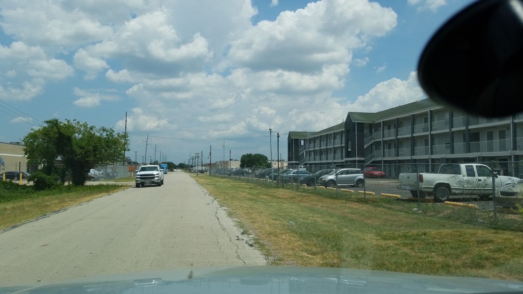 Street view near Econo Lodge Inn & Suites, Irving — © charlie7842 (CC BY-SA · Mapillary)