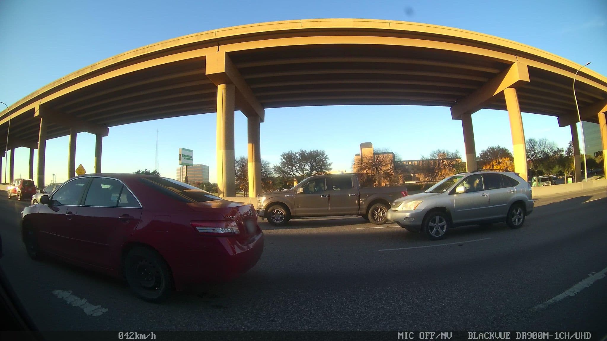 Street view near Holiday Inn Select, Farmers Branch — © piligab (CC BY-SA · Mapillary)