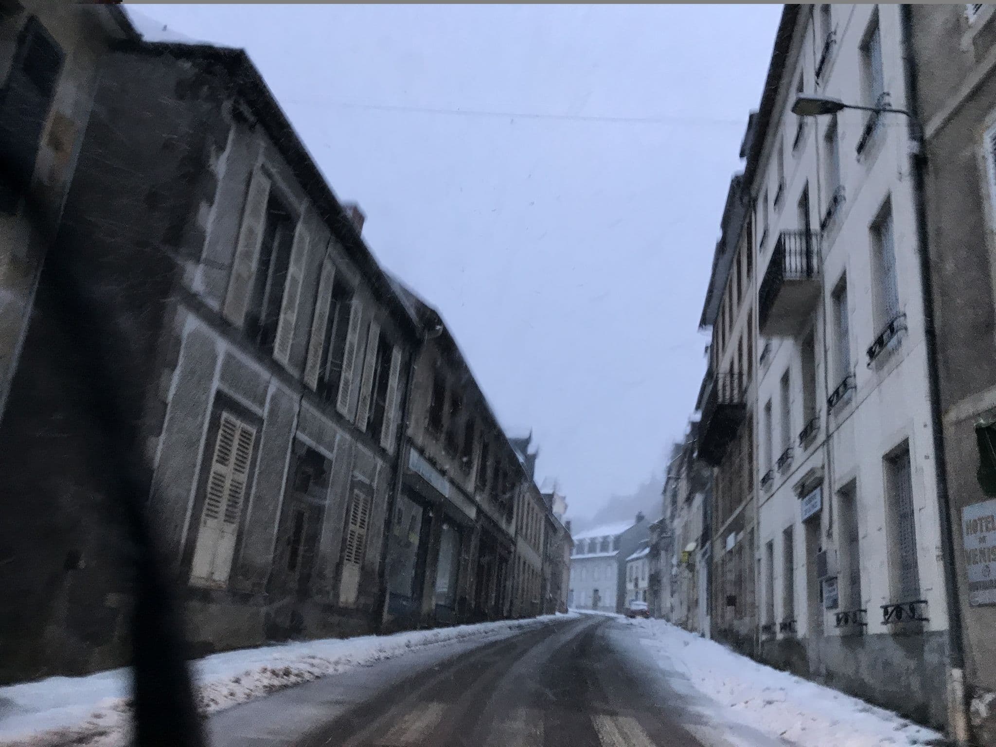 Street view near Les Princes, La Bourboule — © fpm (CC BY-SA · Mapillary)