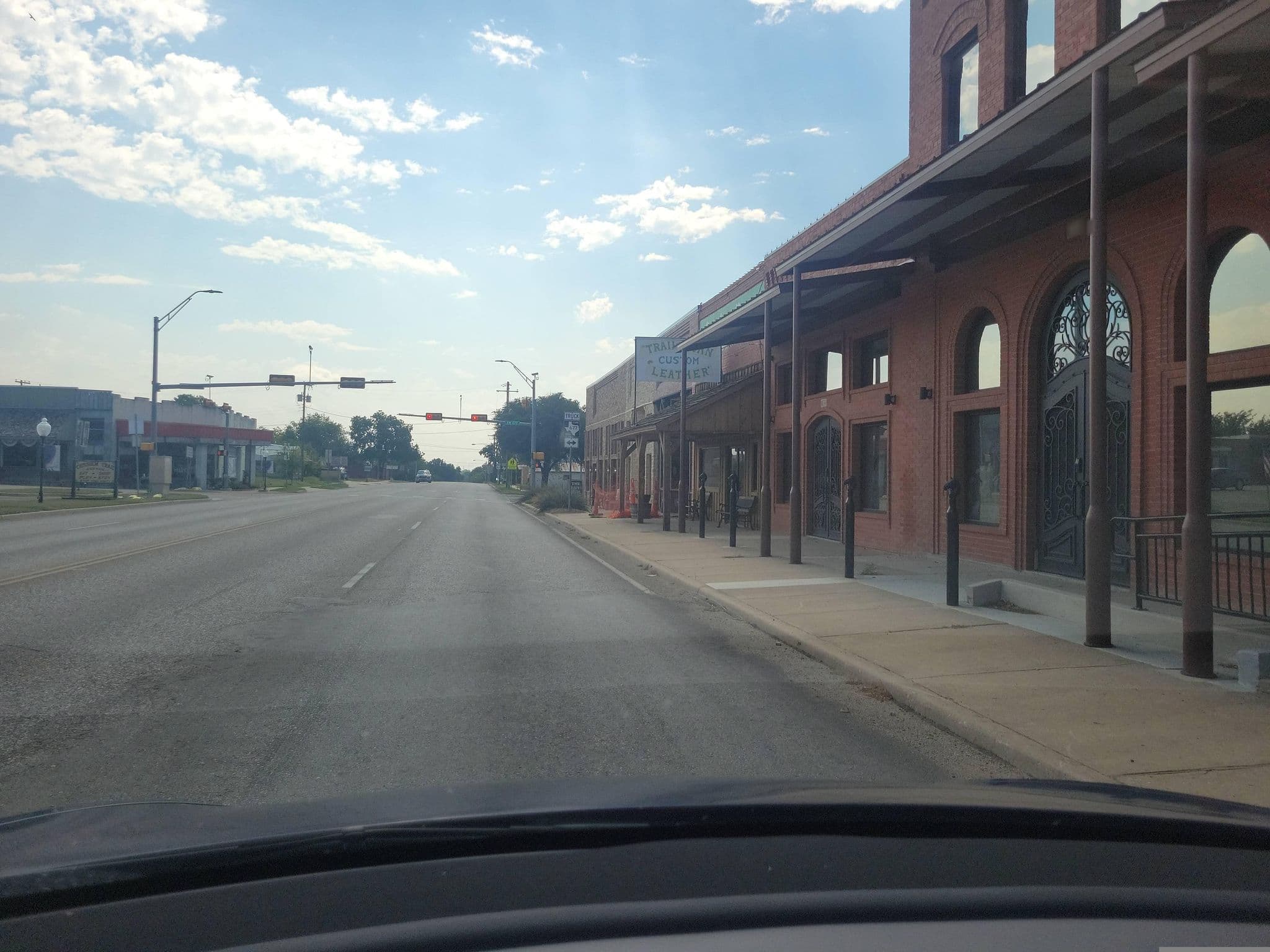 Street view near Texas Kings Hotel, Saint Jo — © Montrose_Lyle (CC BY-SA · Mapillary)