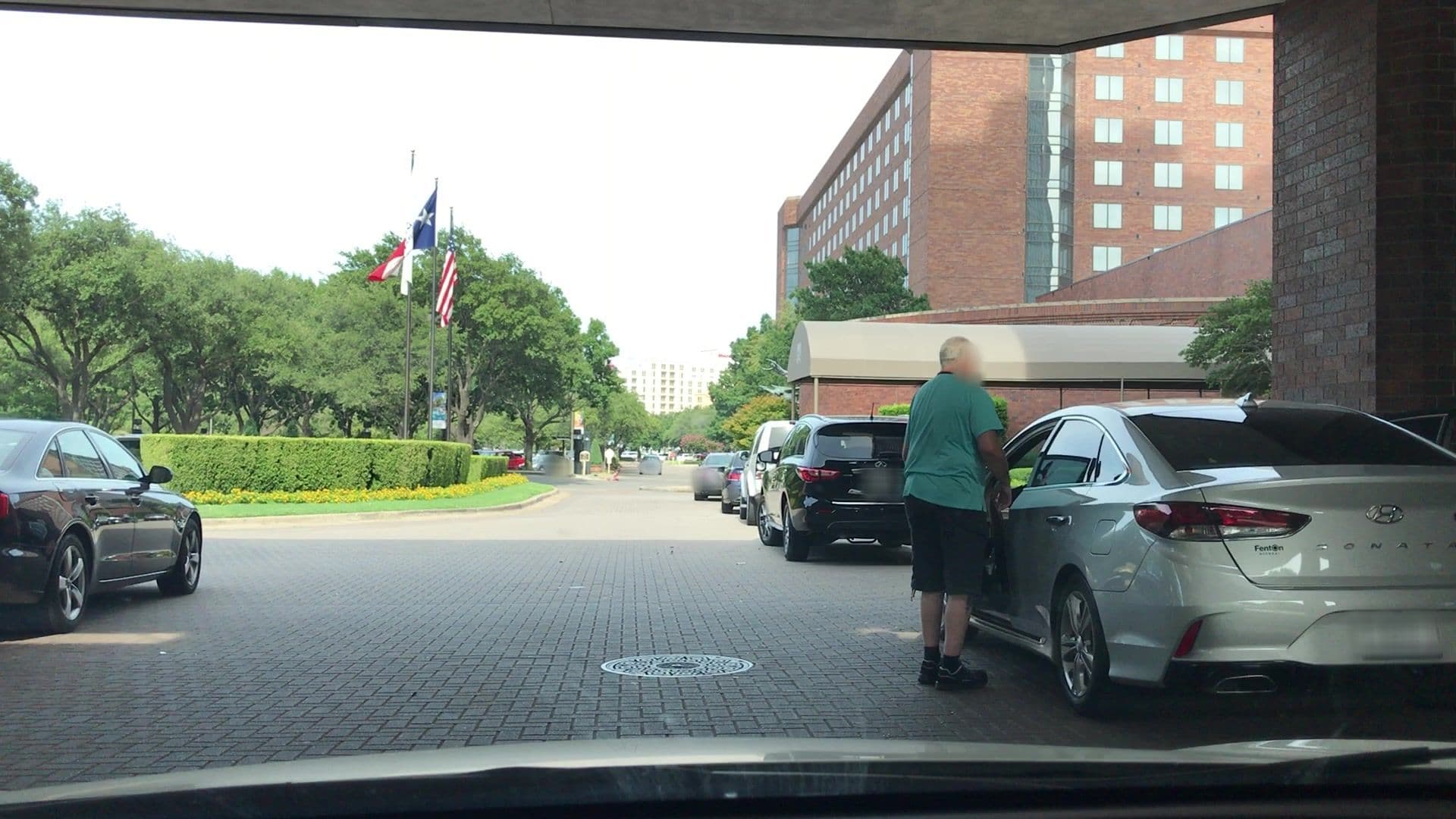 Street view near my comfy bed, Dallas — © lvl5 (CC BY-SA · Mapillary)