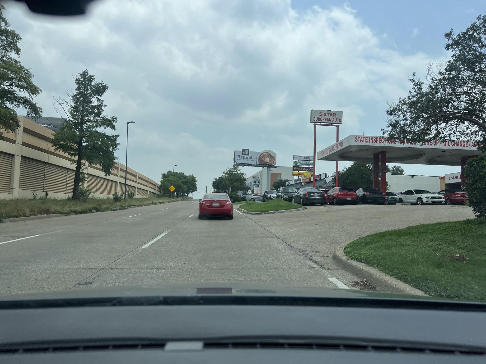 Street view near Room 316, Richardson — © whitecotton (CC BY-SA · Mapillary)