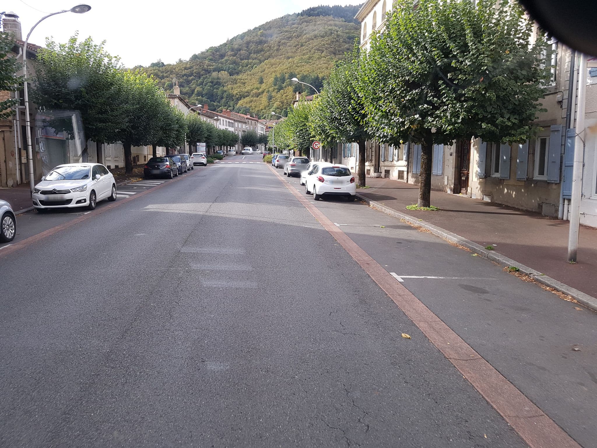 Street view near La Villaé, Mazamet — © bernardvoyageur (CC BY-SA · Mapillary)
