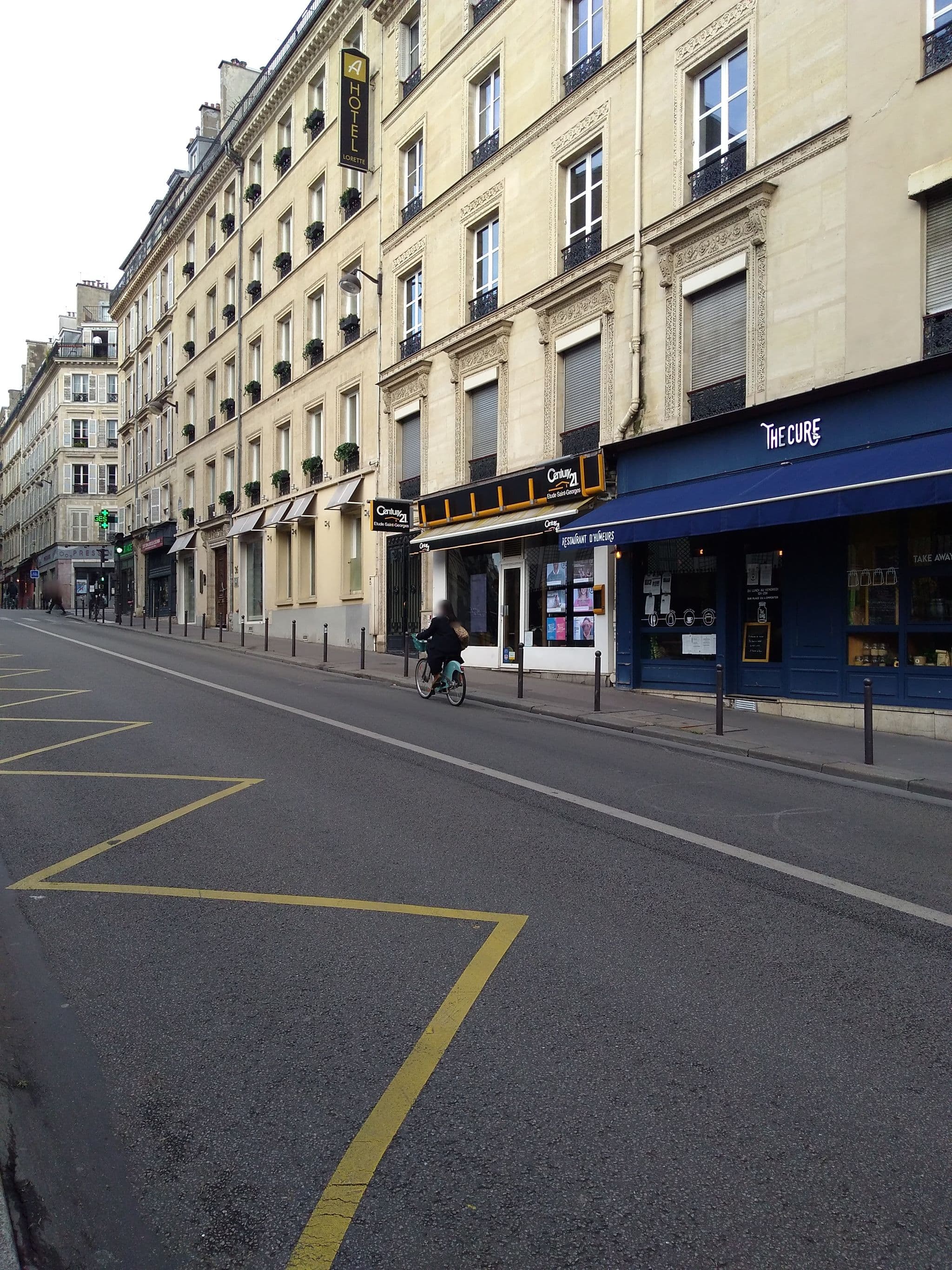 Street view near Hôtel Lorette, Paris 09 Opéra — © nlehuby (CC BY-SA · Mapillary)