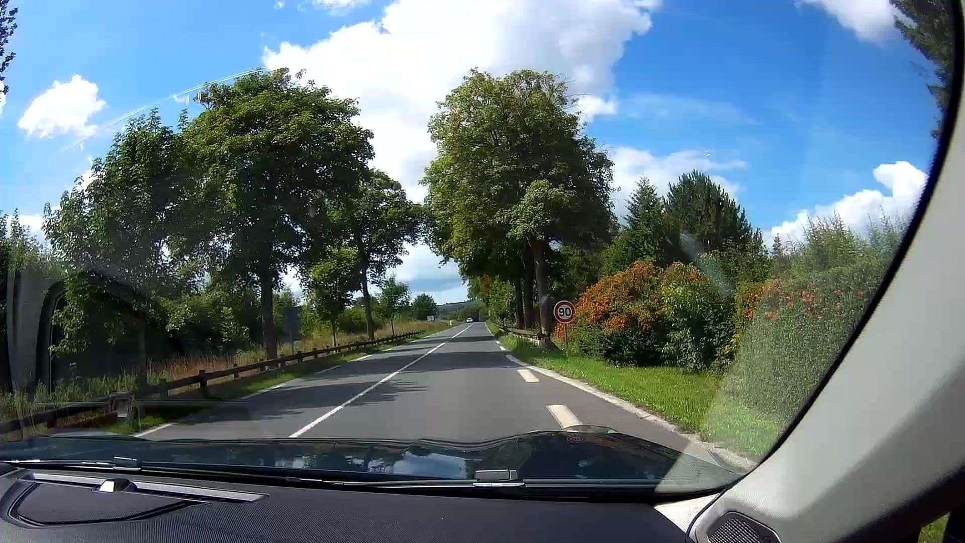 Street view near Hostellerie La Briqueterie, Pierry — © micmin1972 (CC BY-SA · Mapillary)
