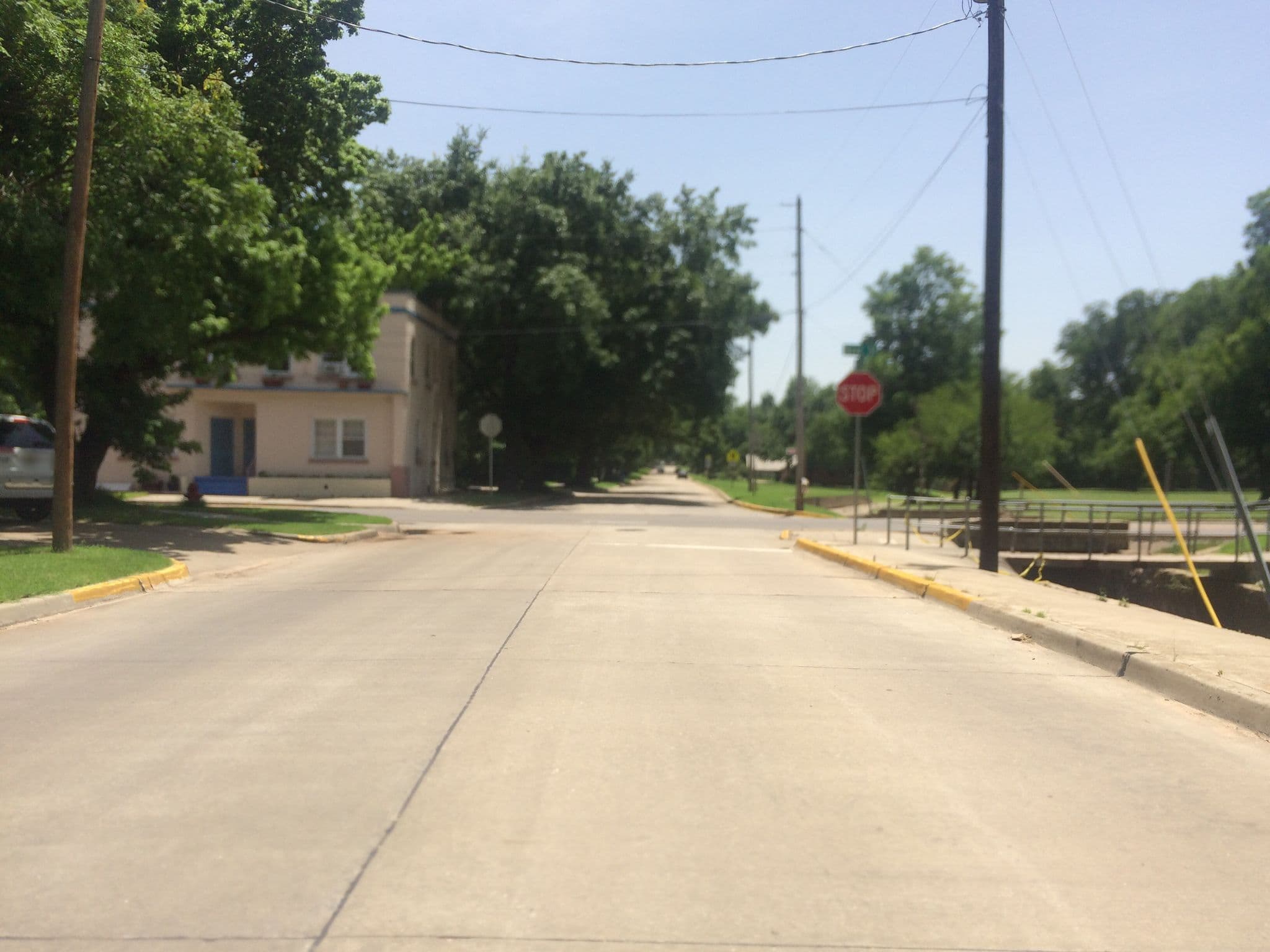 Street view near The Cutting Garden Bed and Breakfast, Norman — © ibutler (CC BY-SA · Mapillary)