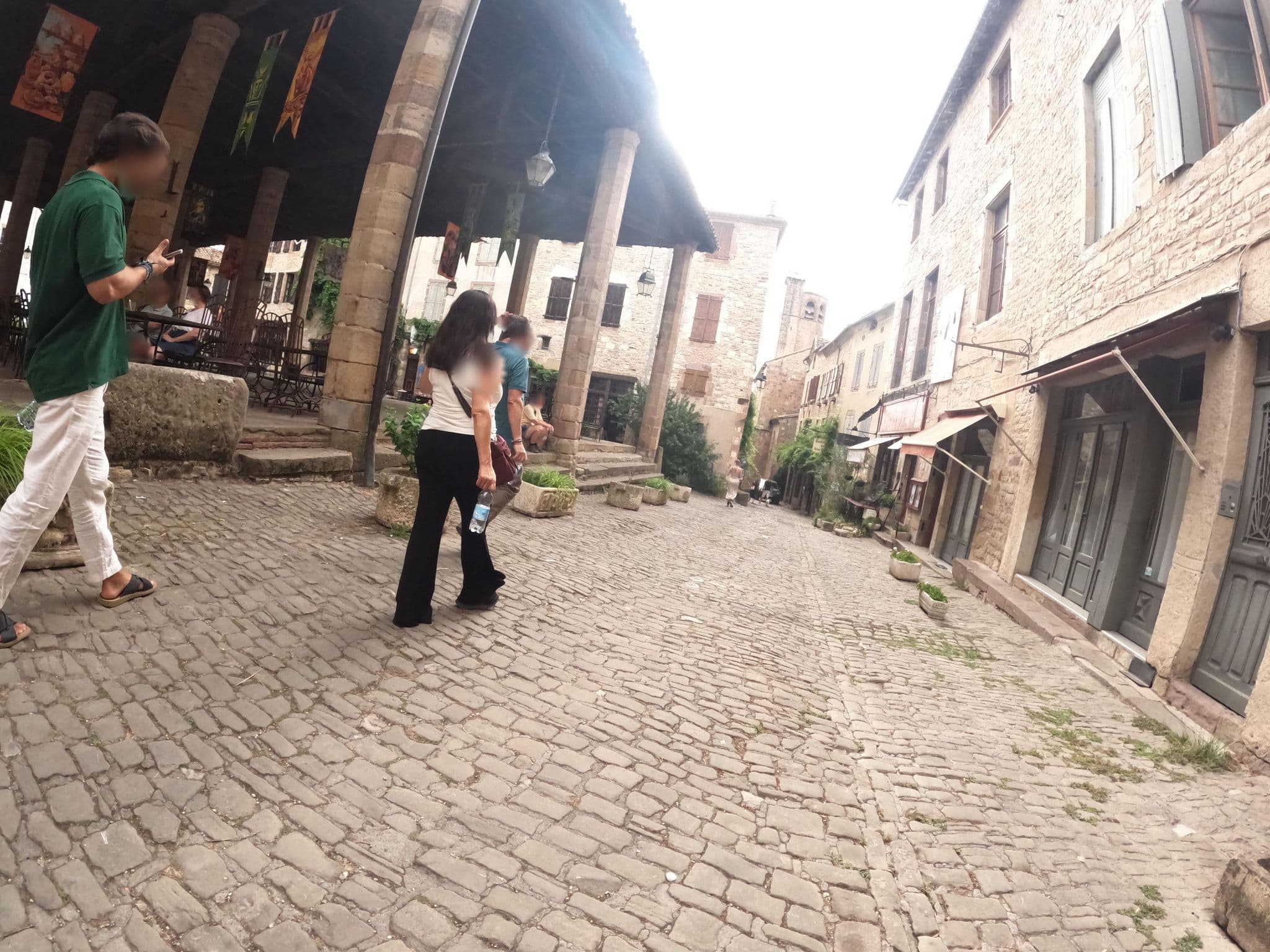Street view near D'ici et d'ailleurs, Cordes-sur-Ciel — © vinisa (CC BY-SA · Mapillary)