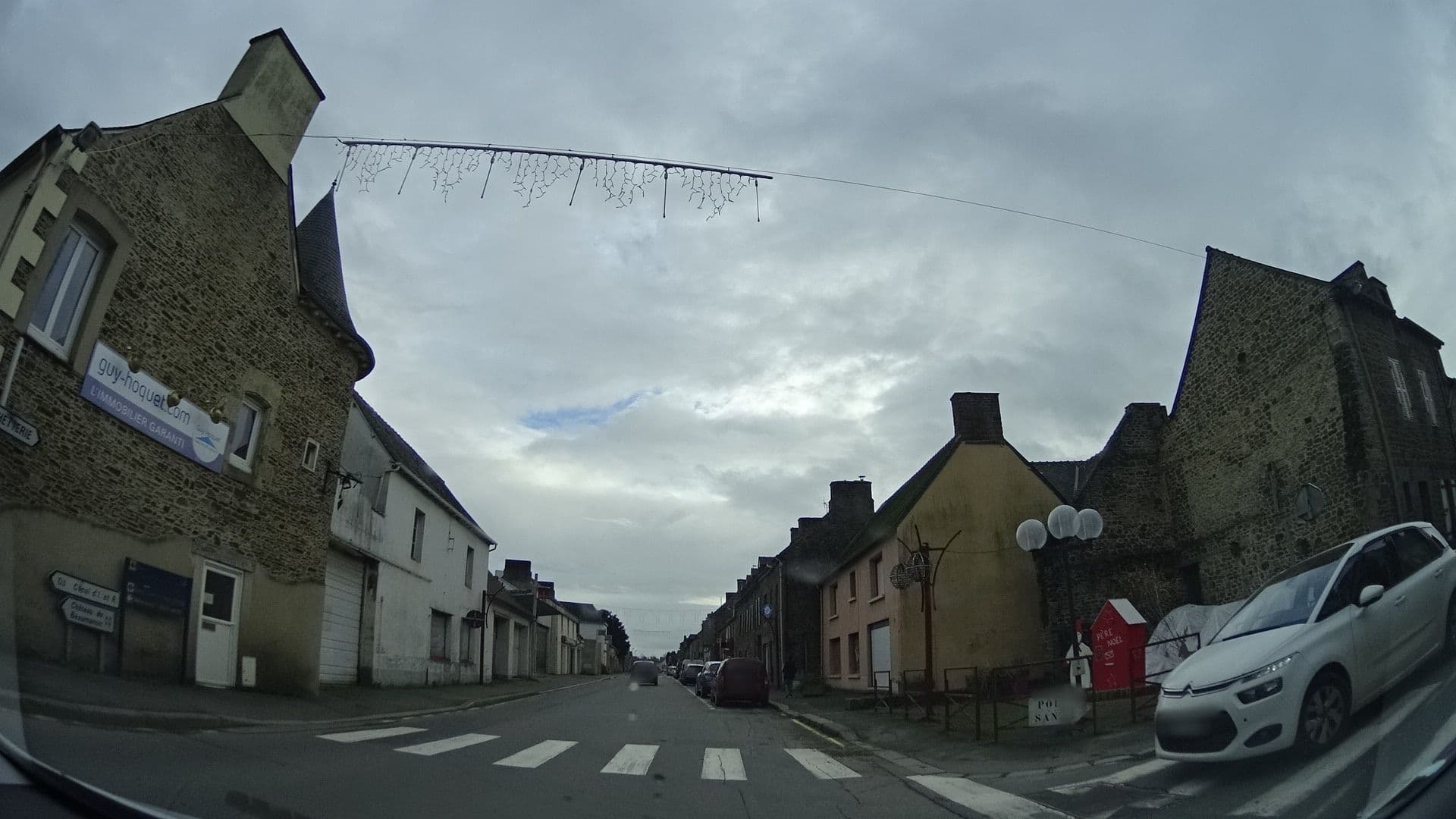 Street view near Le Patio, Évran — © panieravide (CC BY-SA · Mapillary)