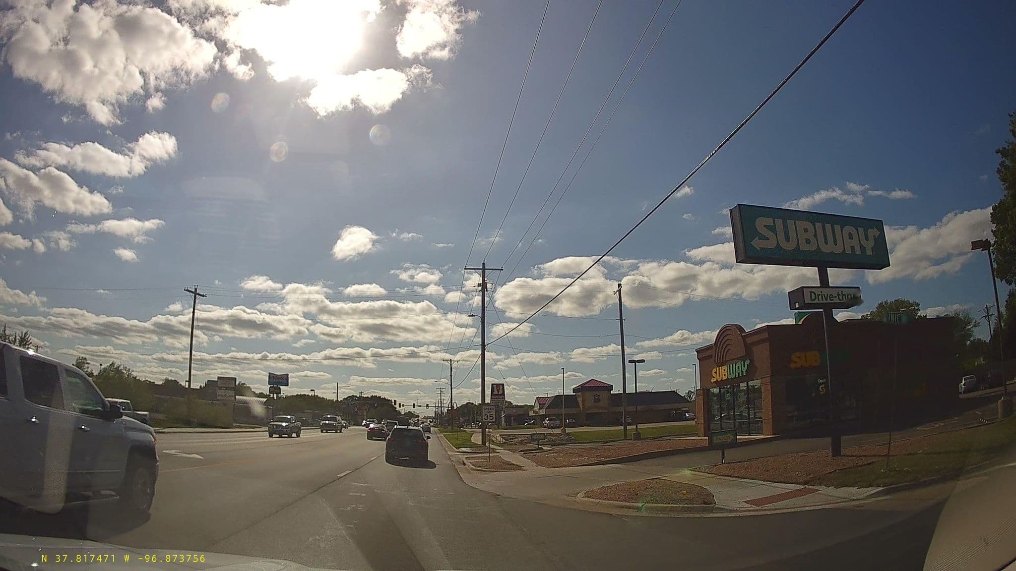 Street view near Sunset Inn, Clay Center — © bundlegut (CC BY-SA · Mapillary)