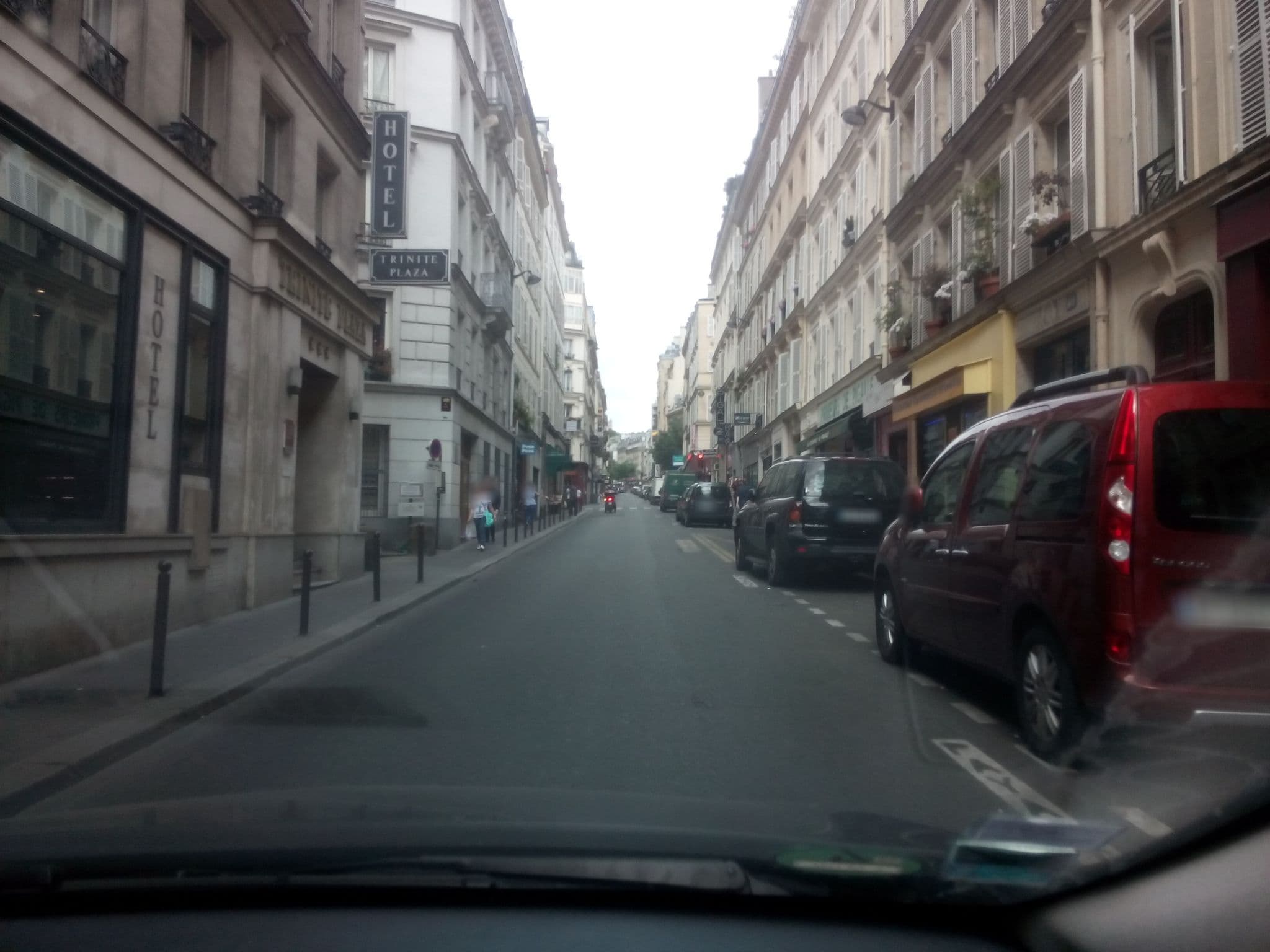 Street view near Maison Pigalle, Paris 17 Batignolles-Monceau — © jibec (CC BY-SA · Mapillary)